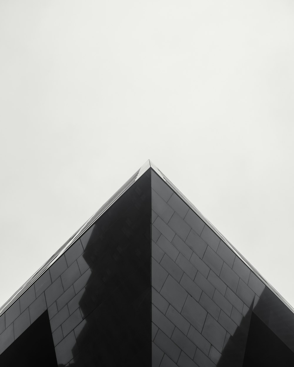 a black and white photo of a building