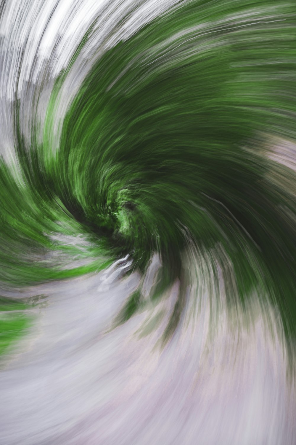 a picture of a green and white swirl