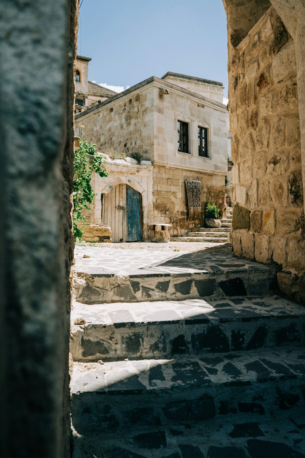 an old stone building