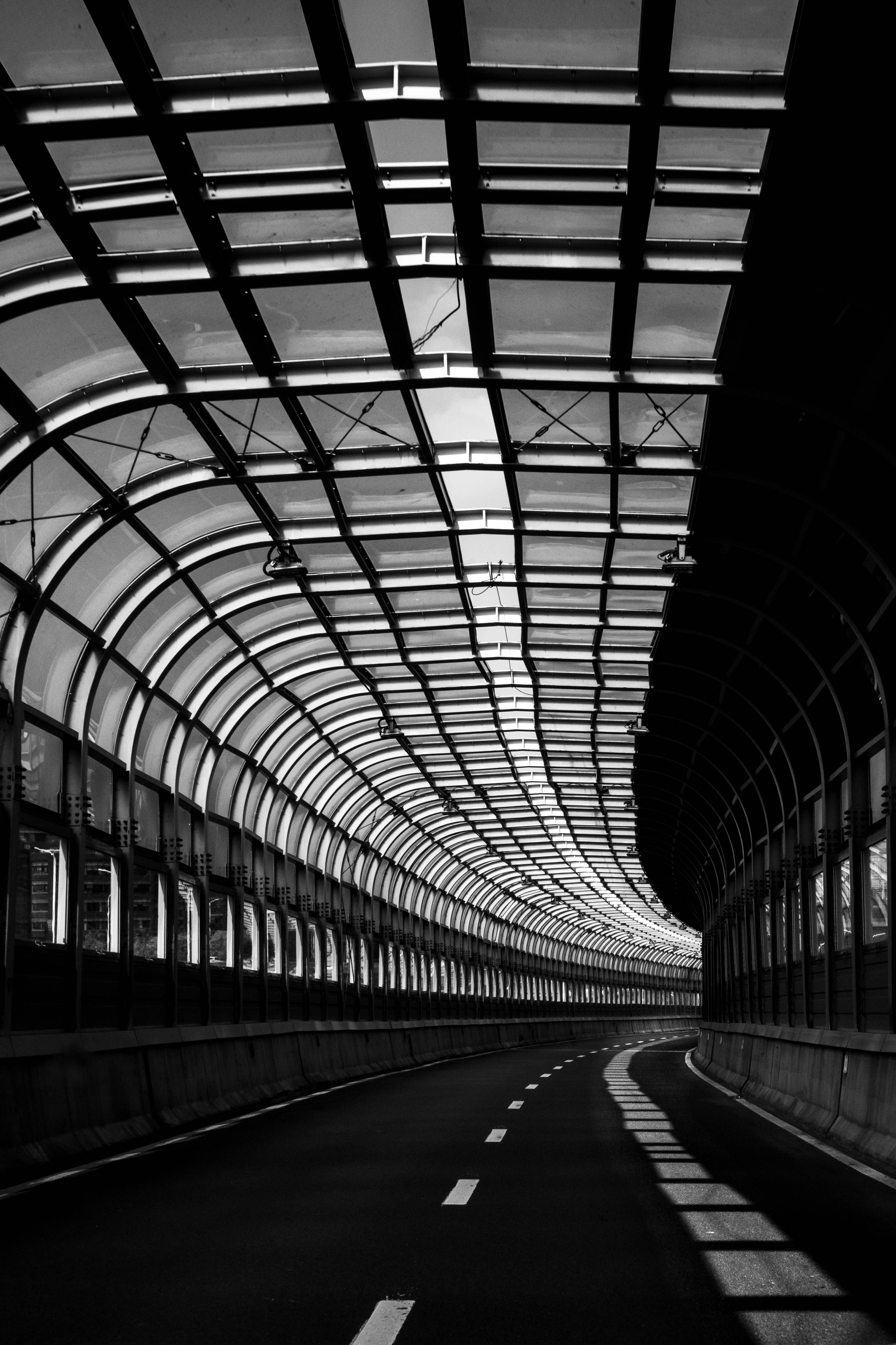 Photo by derekleej