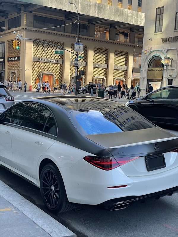 Luxury Youngtimers Awaiting You