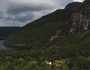 Lac et montagne, Norvège