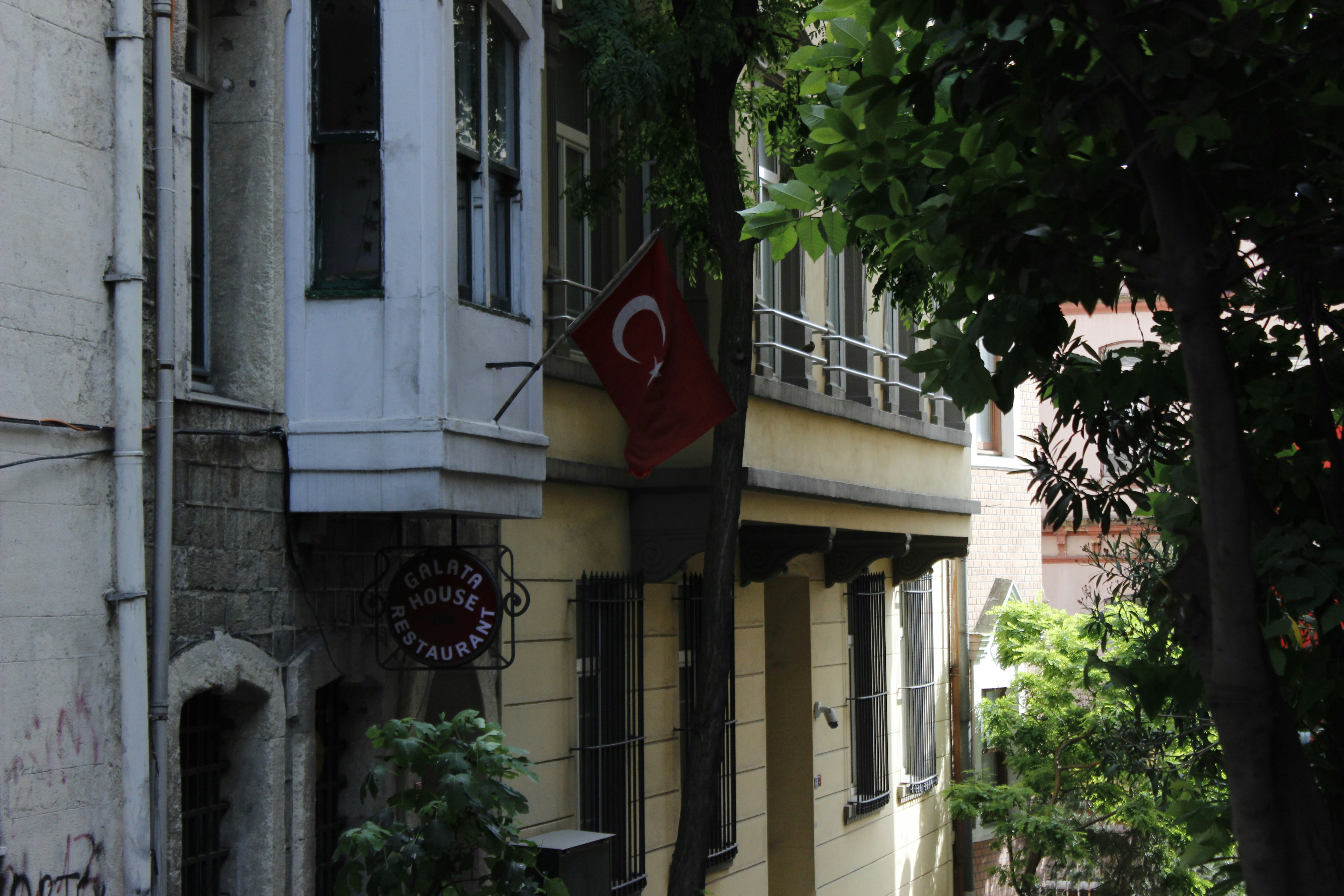 Bursa’da Nöbetçi Eczaneler Sağlık Hizmetine Kesintisiz Destek Veriyor - Sağlık haberi görseli