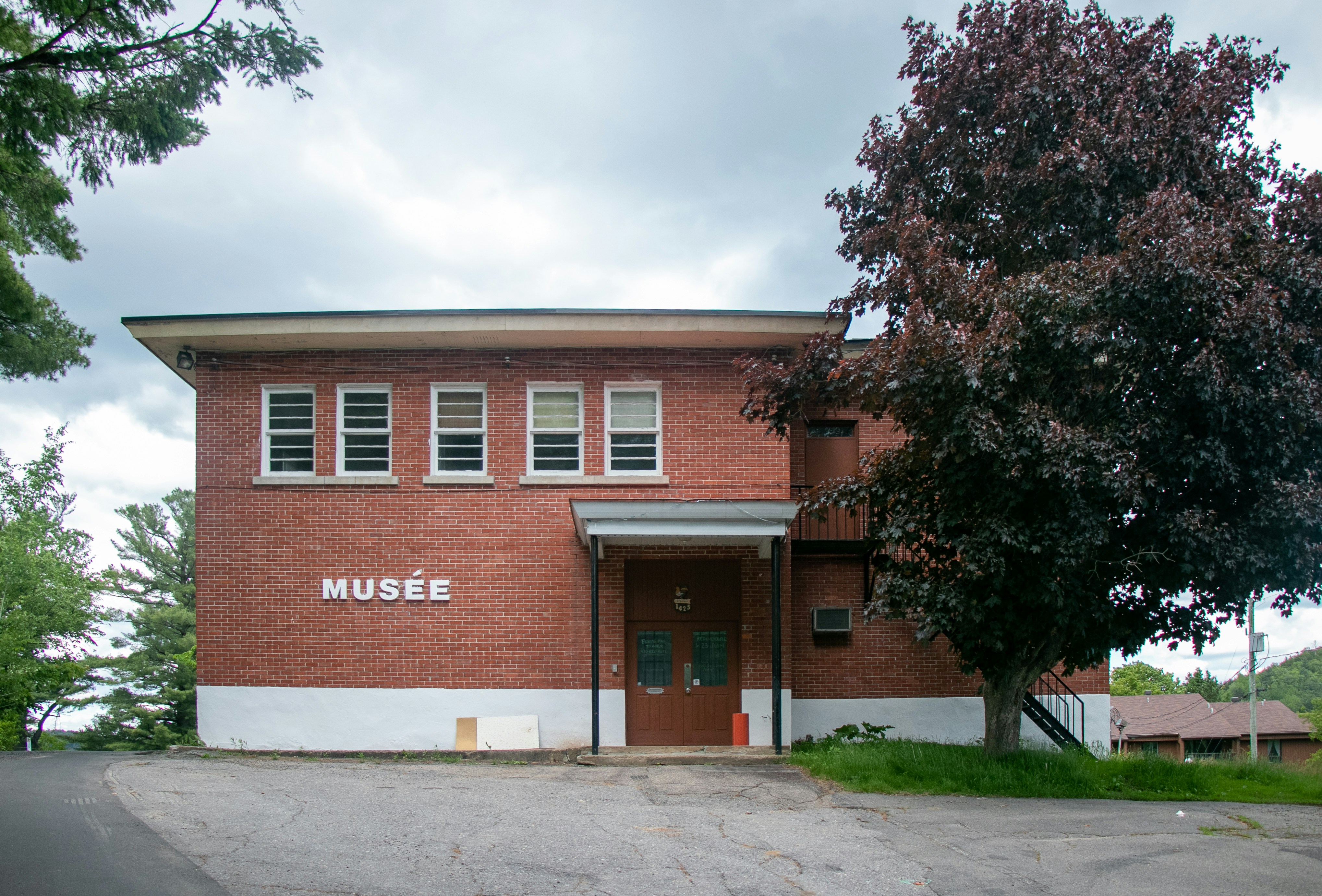 photo-1654563098786-6089f74e304d?ixid=M3wxMjA3fDB8MXxzZWFyY2h8MTZ8fHVubyUyMG1hdGglMjB0dXRvcmluZyUyMGNlbnRlcnxlbnwwfHx8fDE3NTE1MTA2Njd8MA\u0026ixlib=rb-4.1.0