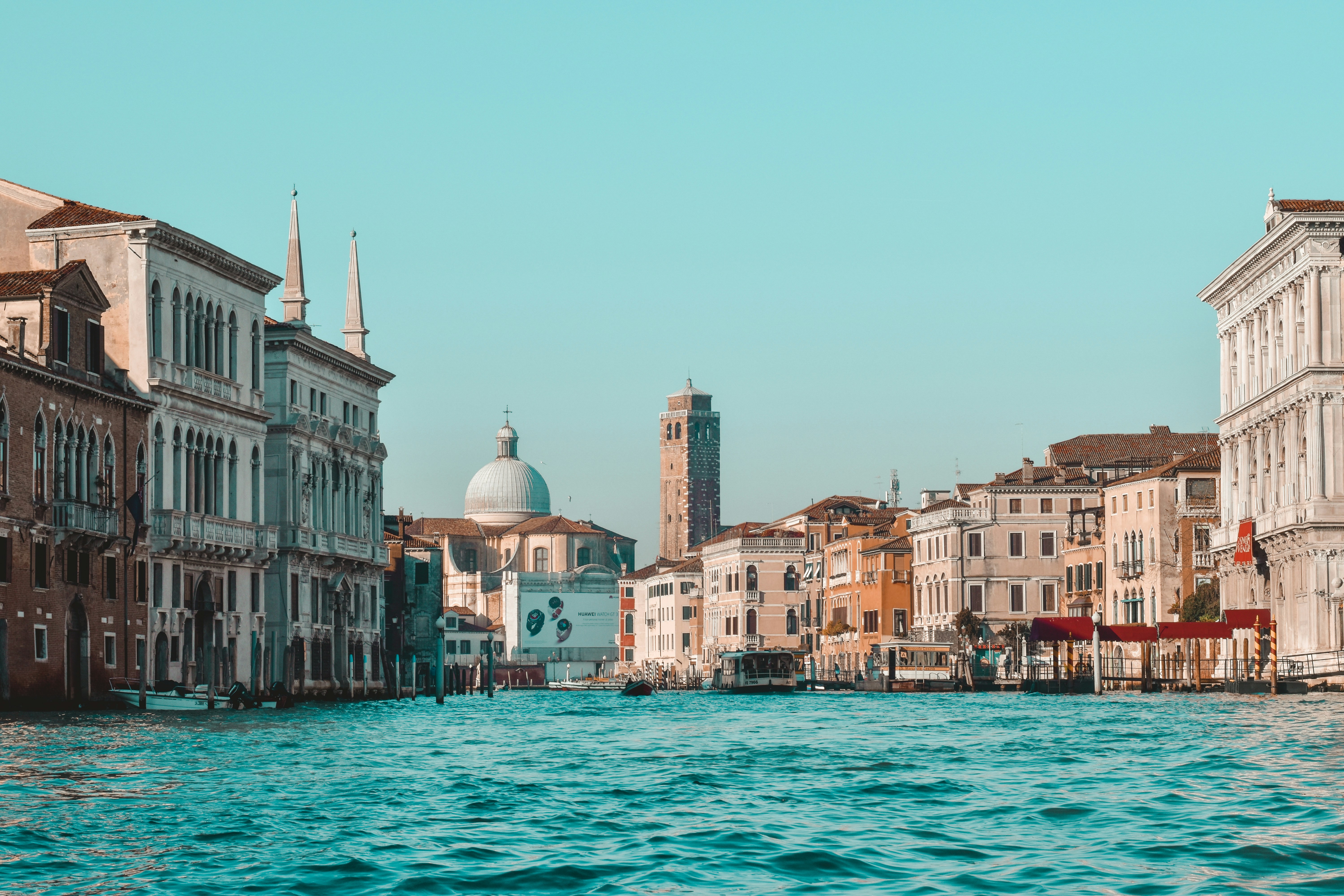 Photo by brittanychastagnier