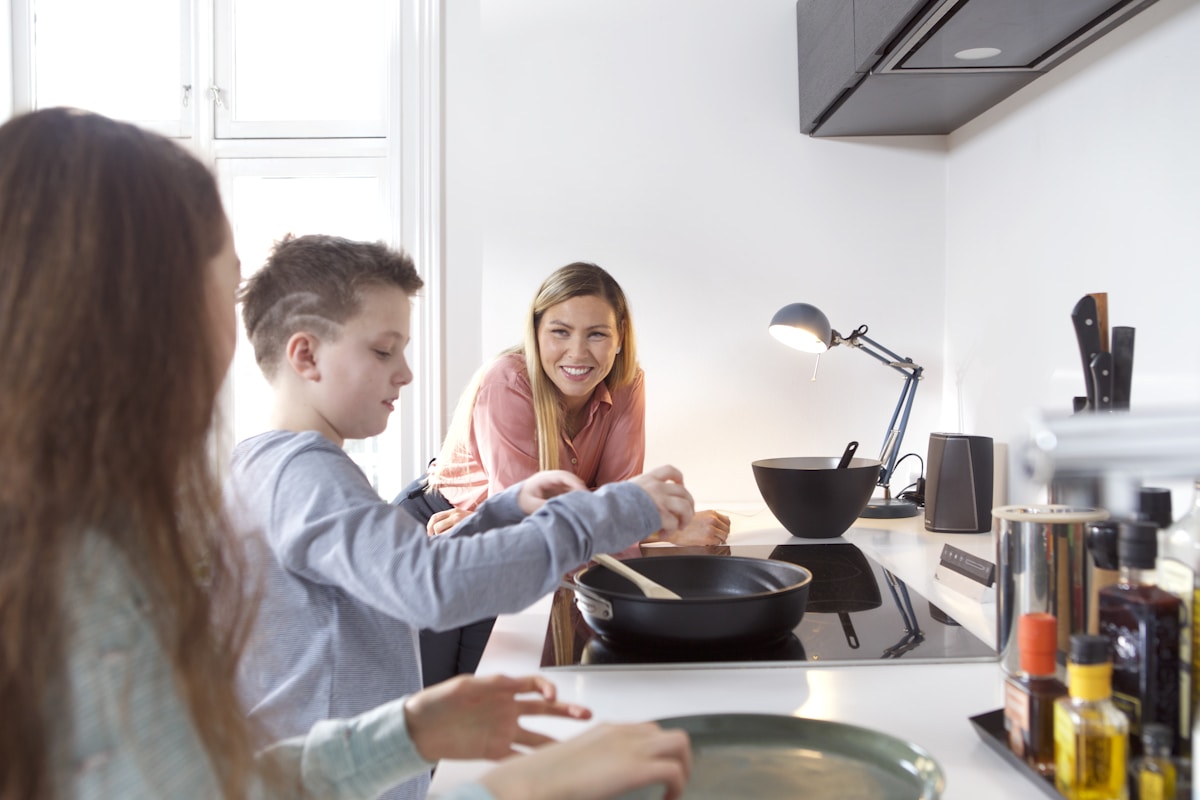 How Can I Make Weekend Breakfast a Fun Family Activity with My Kids?