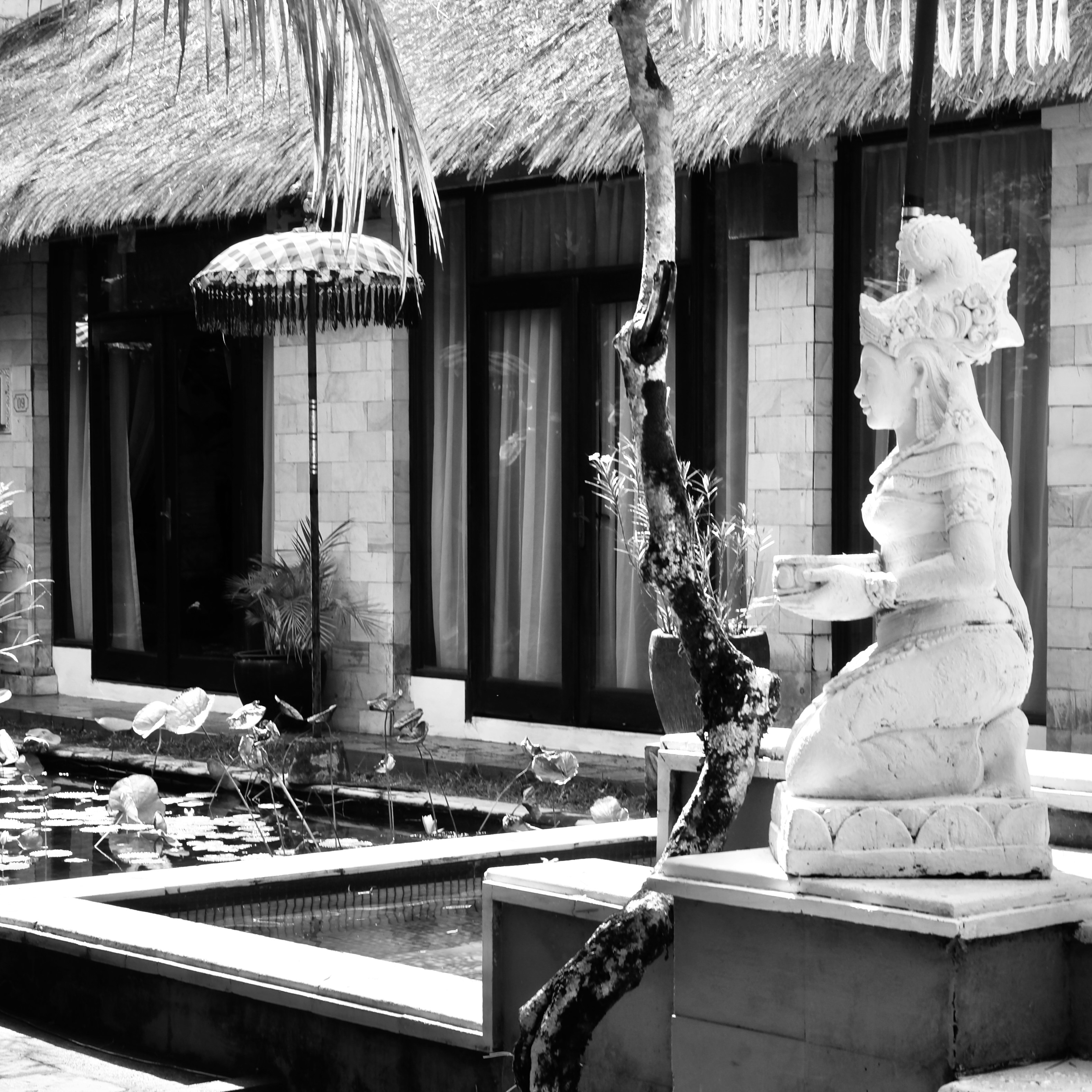 Luxurious Hilltop Villa Retreat