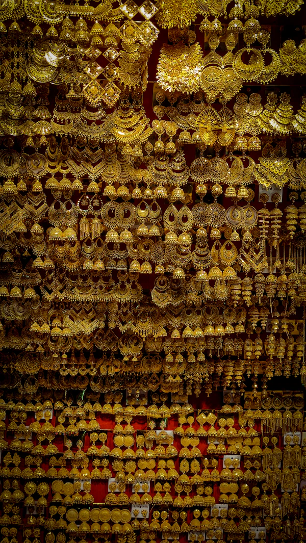 Gold jewellery display