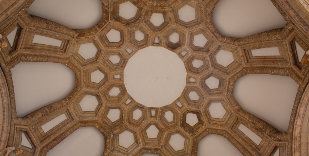 a ceiling with many square shaped objects
