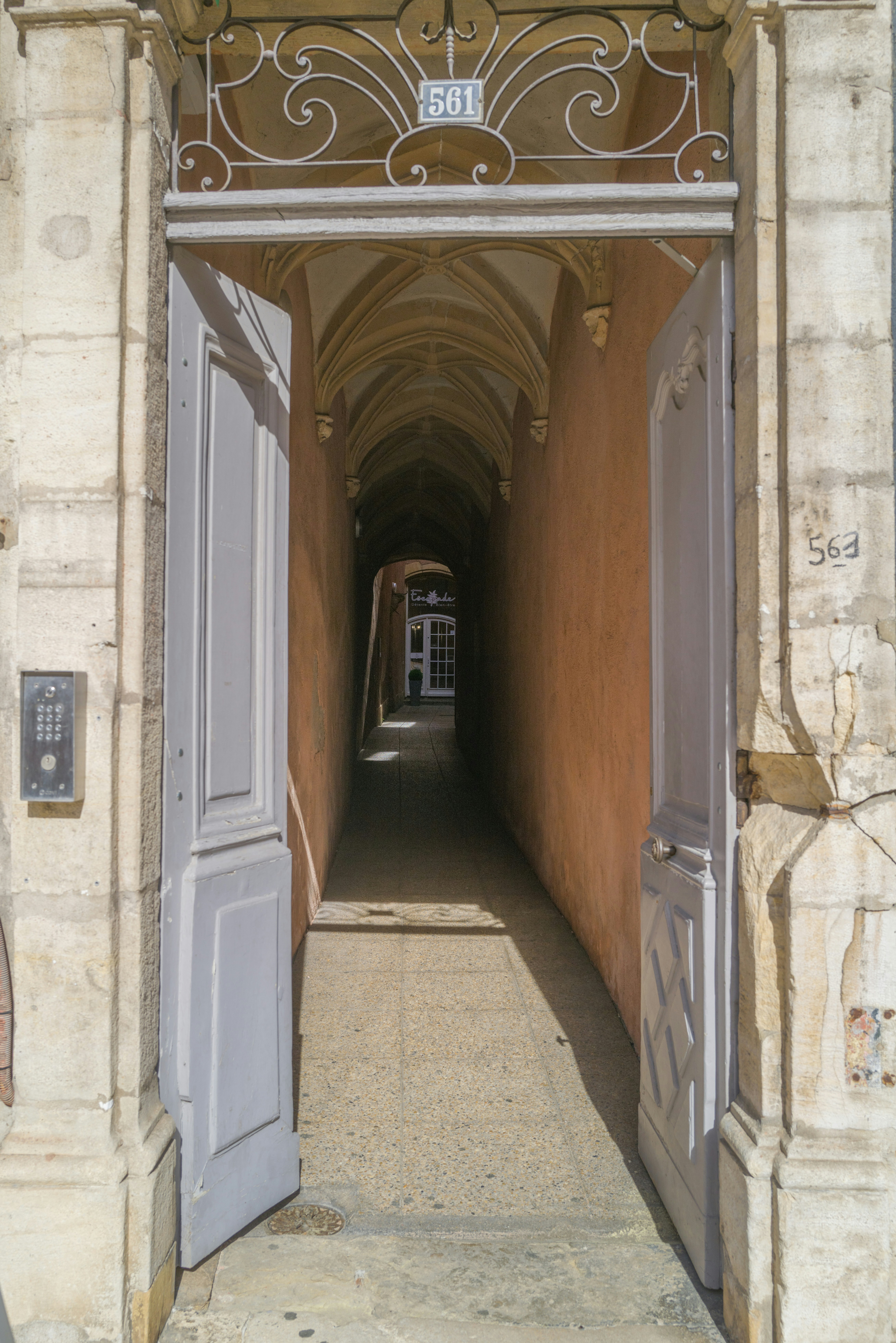 photo-1654867721087-05856561ba5f?ixid=M3wxMjA3fDB8MXxzZWFyY2h8Nnx8enVtYWJldCUyMGdpcmklQzUlOUZ8ZW58MHx8fHwxNzU4MjMwMTA4fDA\u0026ixlib=rb-4.1.0