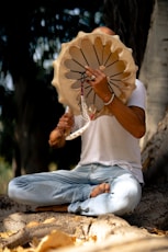 a person holding a string