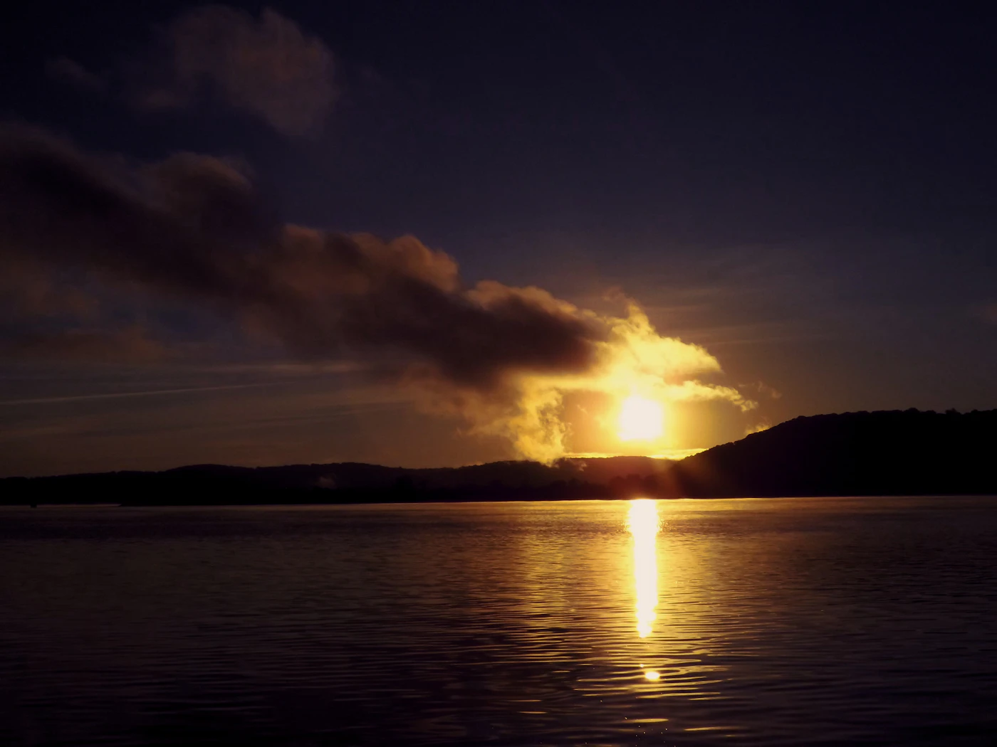 Sunset over a Missouri lake