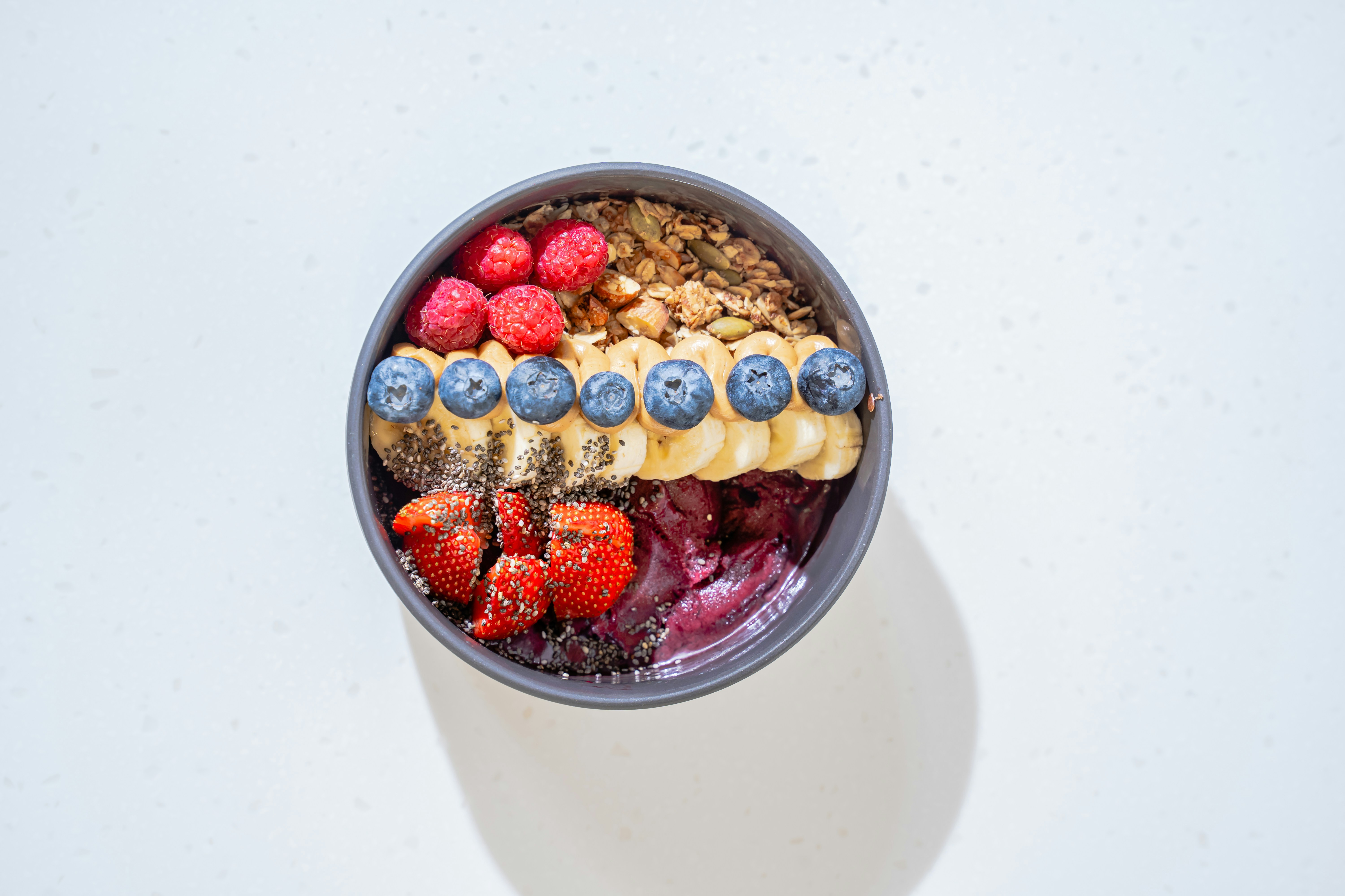https://images.unsplash.com/photo-1654923064926-be7e64267a31?ixid=M3w2MjYzNjJ8MHwxfHNlYXJjaHwxfHxhY2FpJTIwYm93bHN8ZW58MHwwfHx8MTc4MDE2MDcxMXww&ixlib=rb-4.1.0