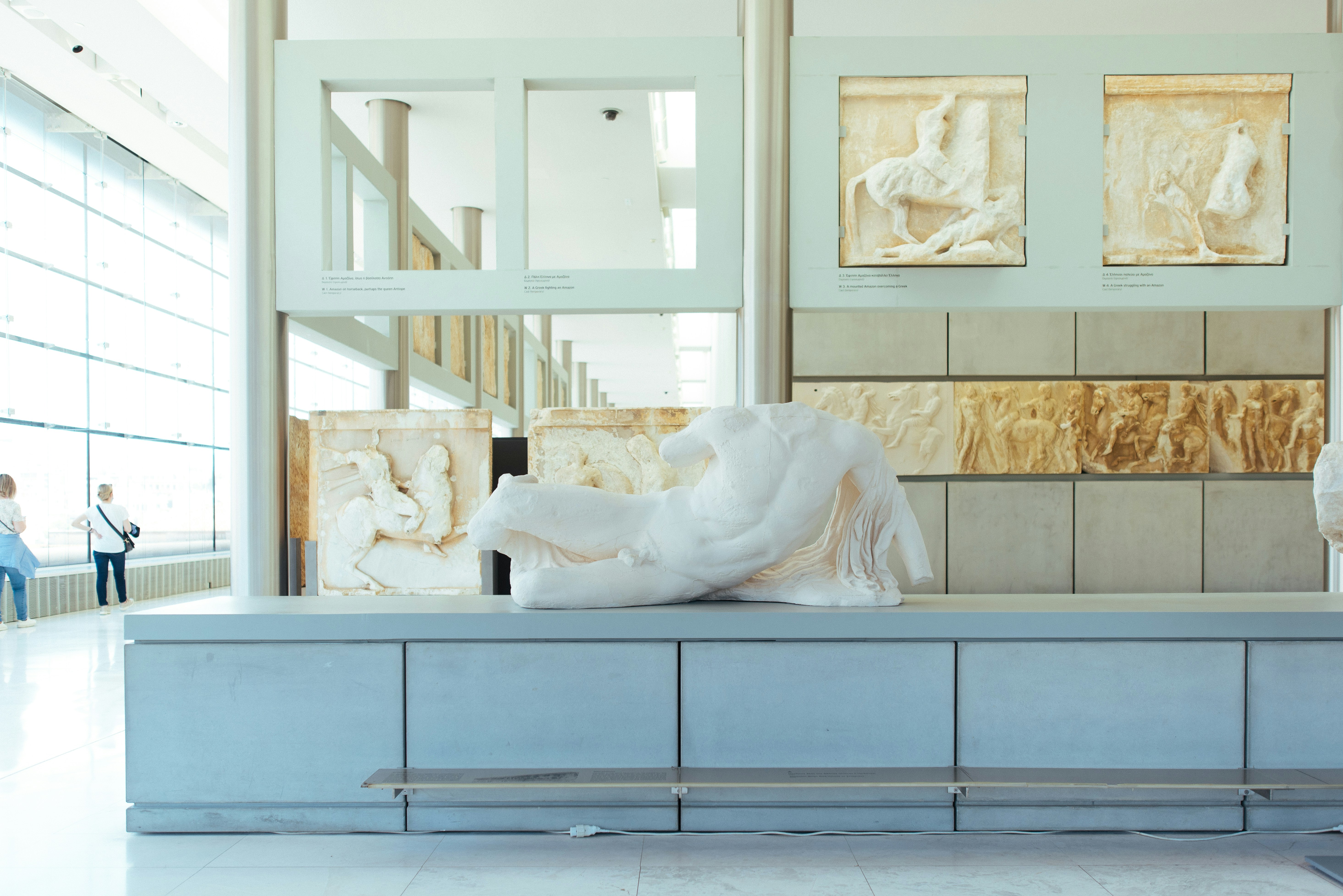 Funktionales Sideboard mit Schubladen