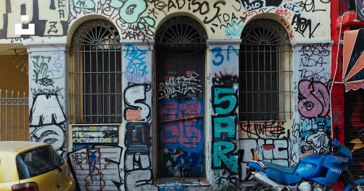 Graphity Photo A building with graffiti photo – Free Graffiti Image on Unsplash