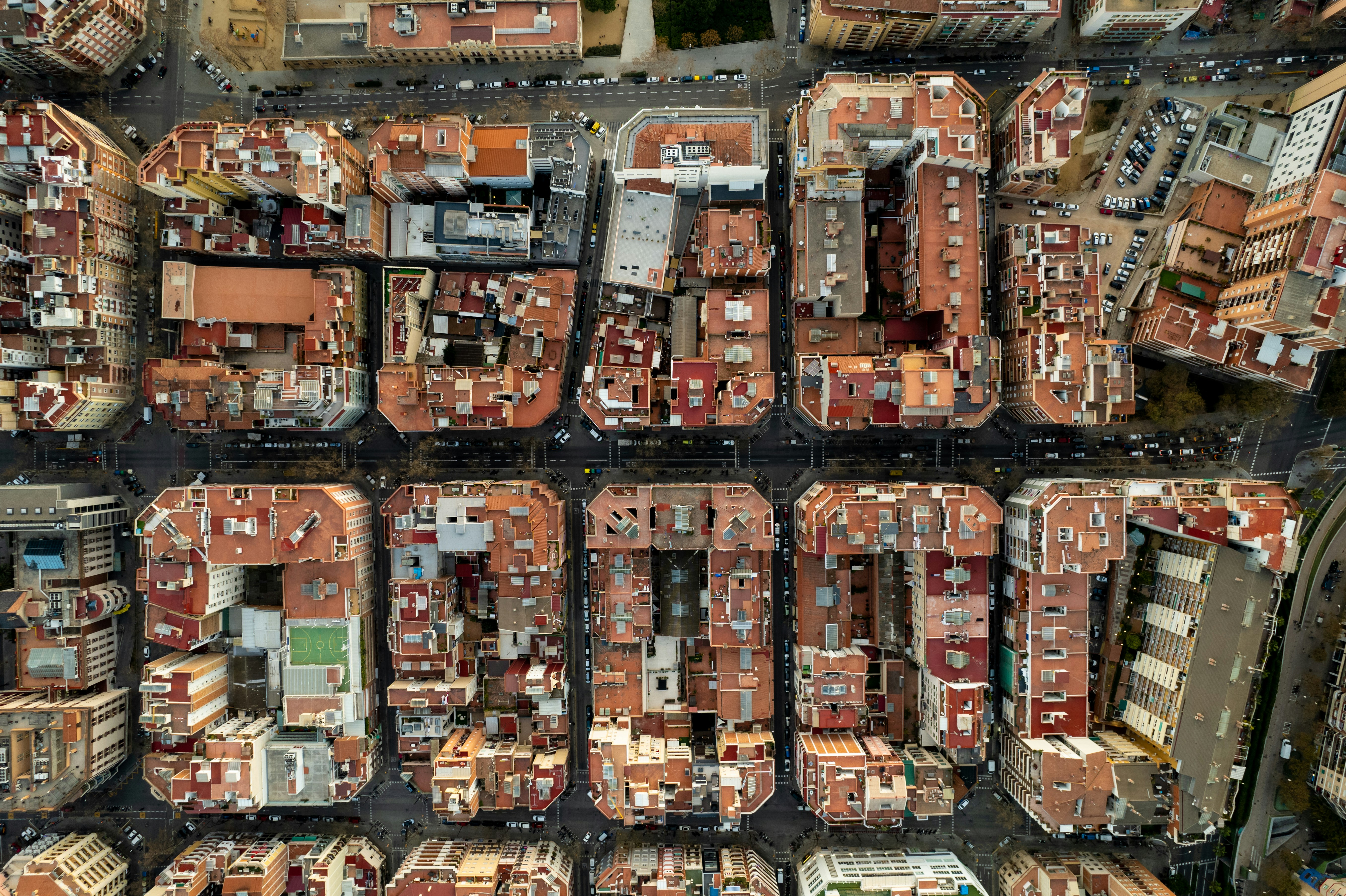 Choose from a curated selection of city wallpapers for your mobile and desktop screens. Always free on Unsplash.