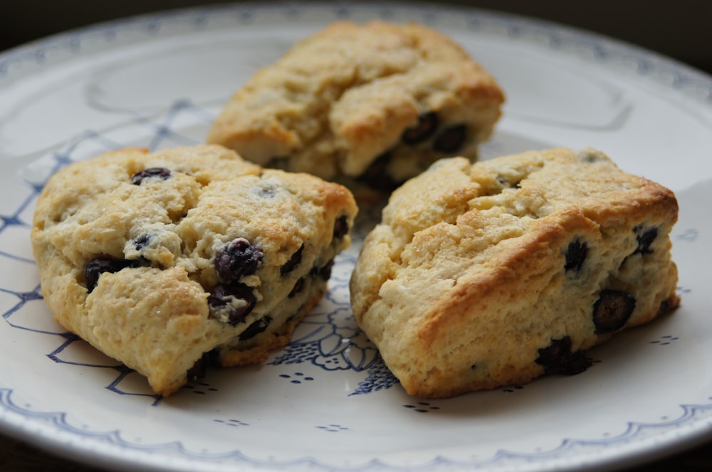 a plate of cookies