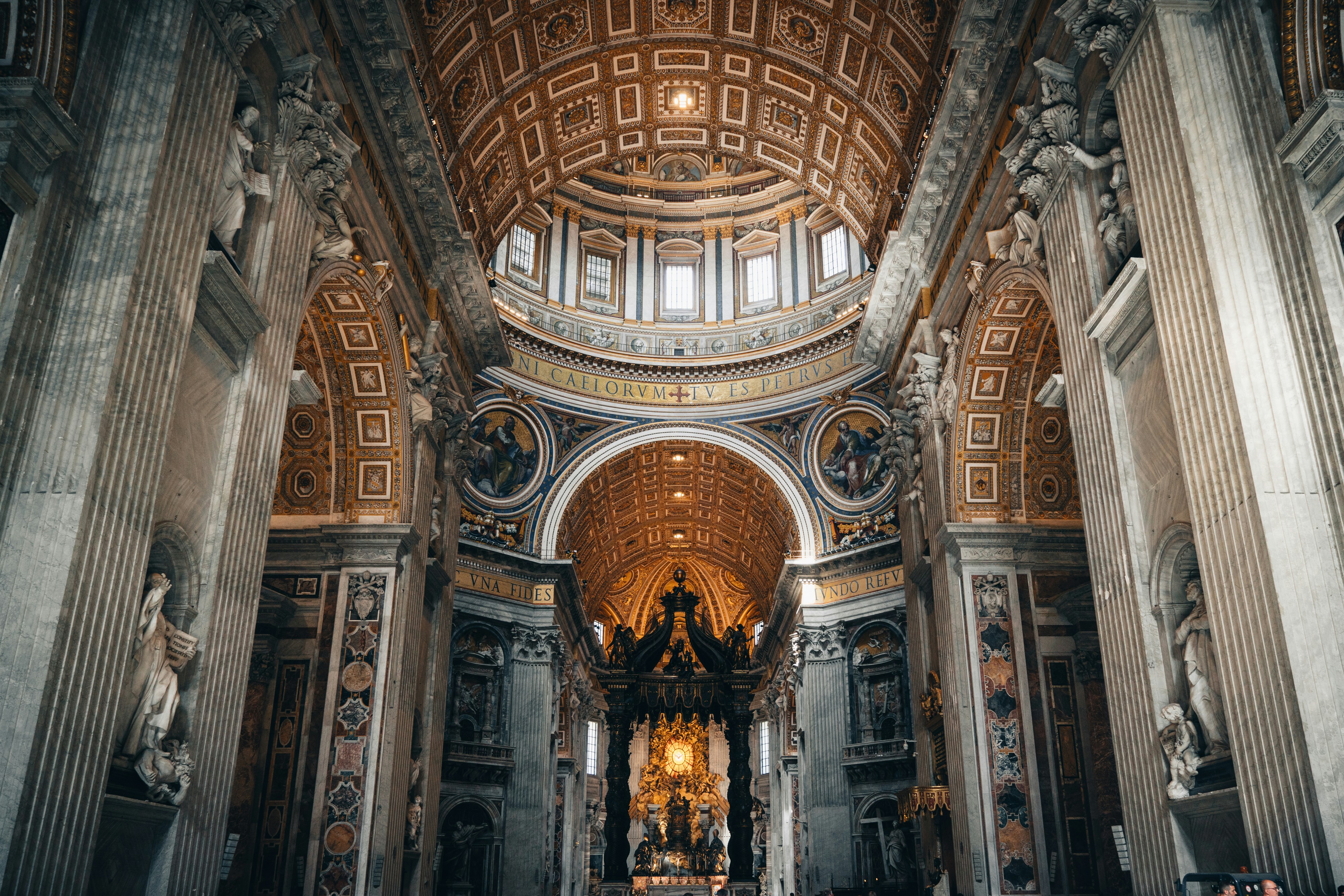 ミケランジェロ―ピエタ アウレリオ・アメンドラ写真集 Amazon.co.jp: ミケランジェロ-ピエタ: アウレリオ・アメンドラ