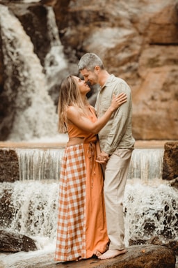 it's a yes,how to photograph a man and woman kissing