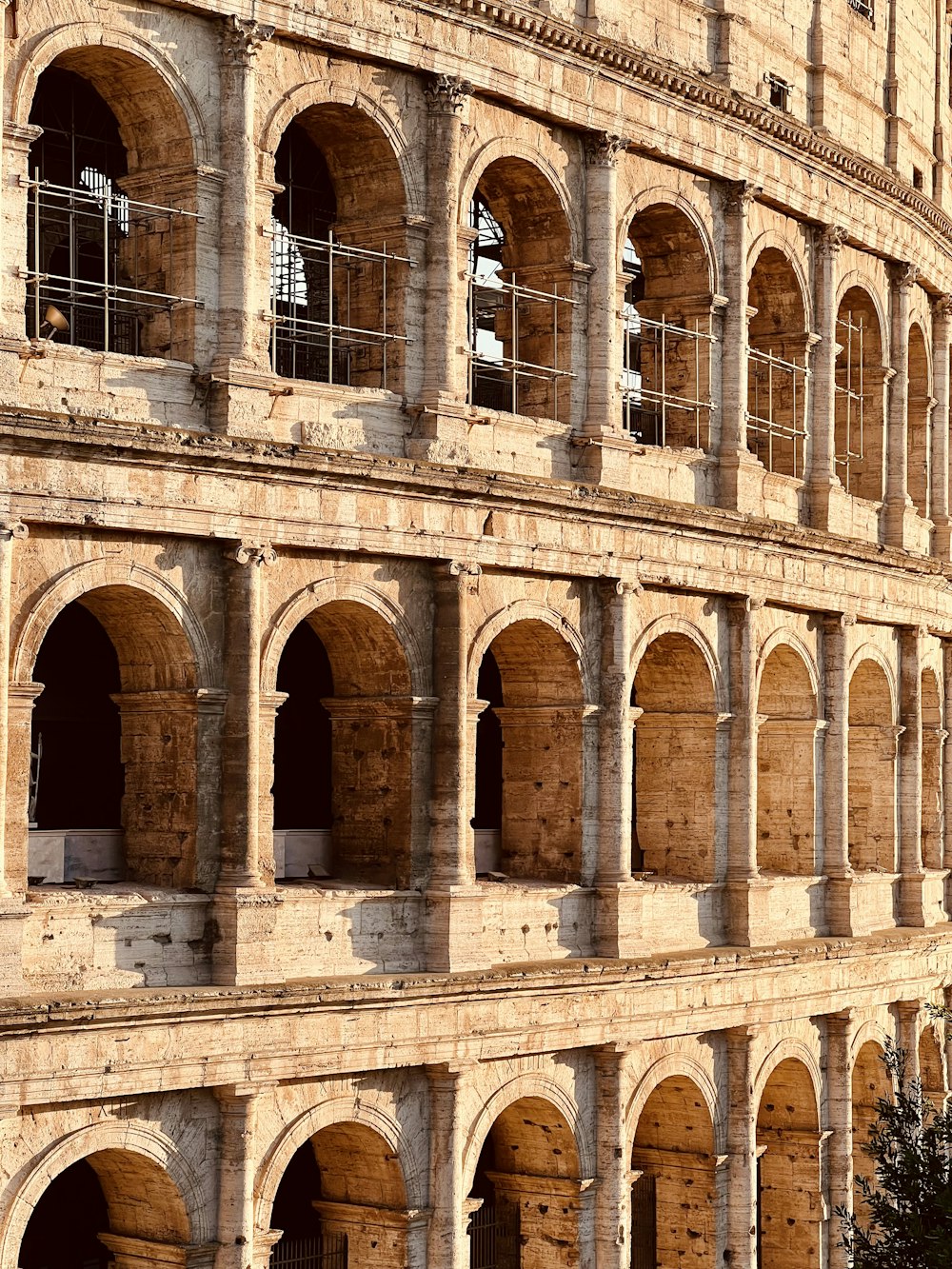 a building with many arches