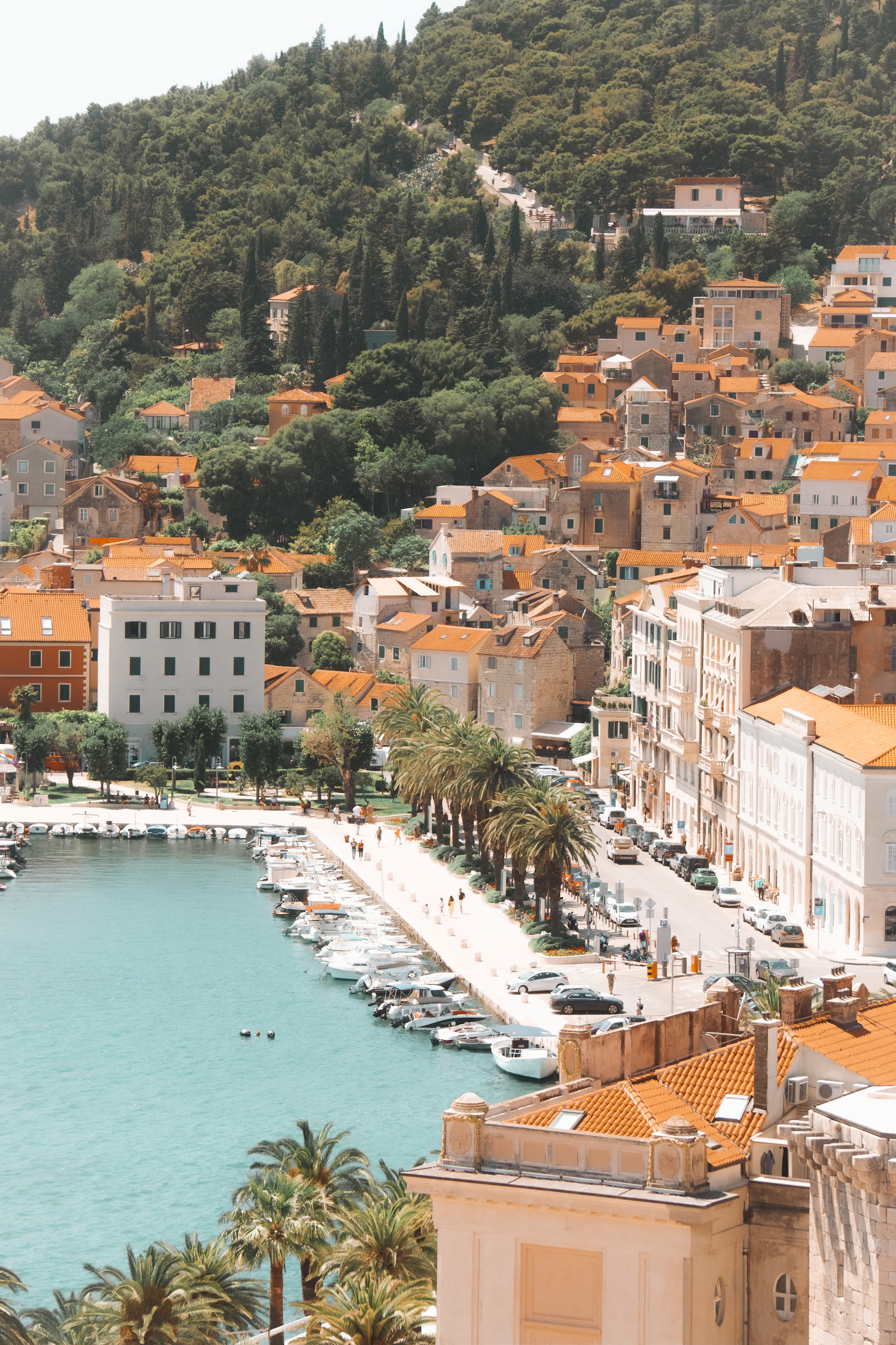 Split — vista da cidade e orla, Croácia