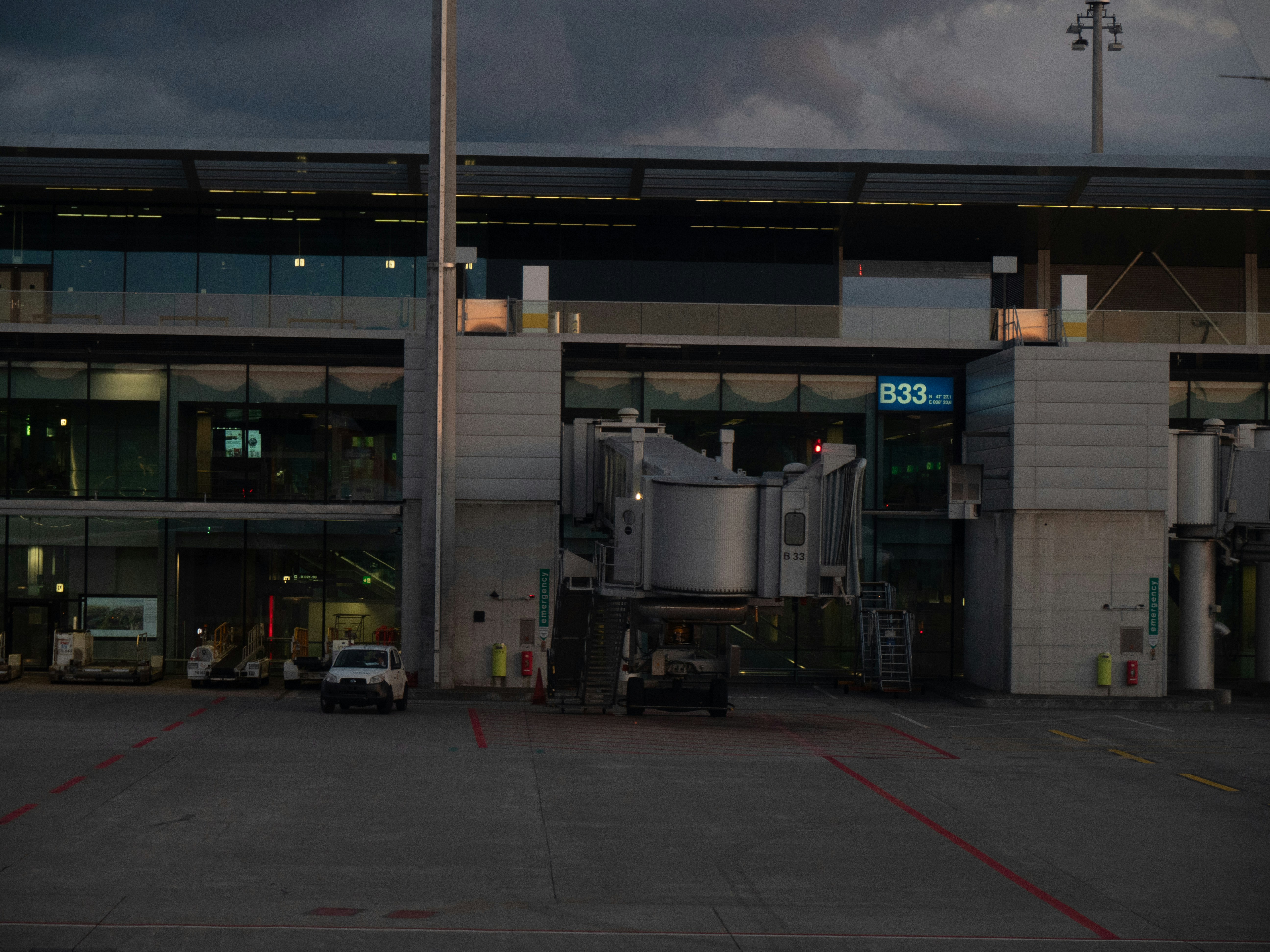 a large truck parked outside a building, 