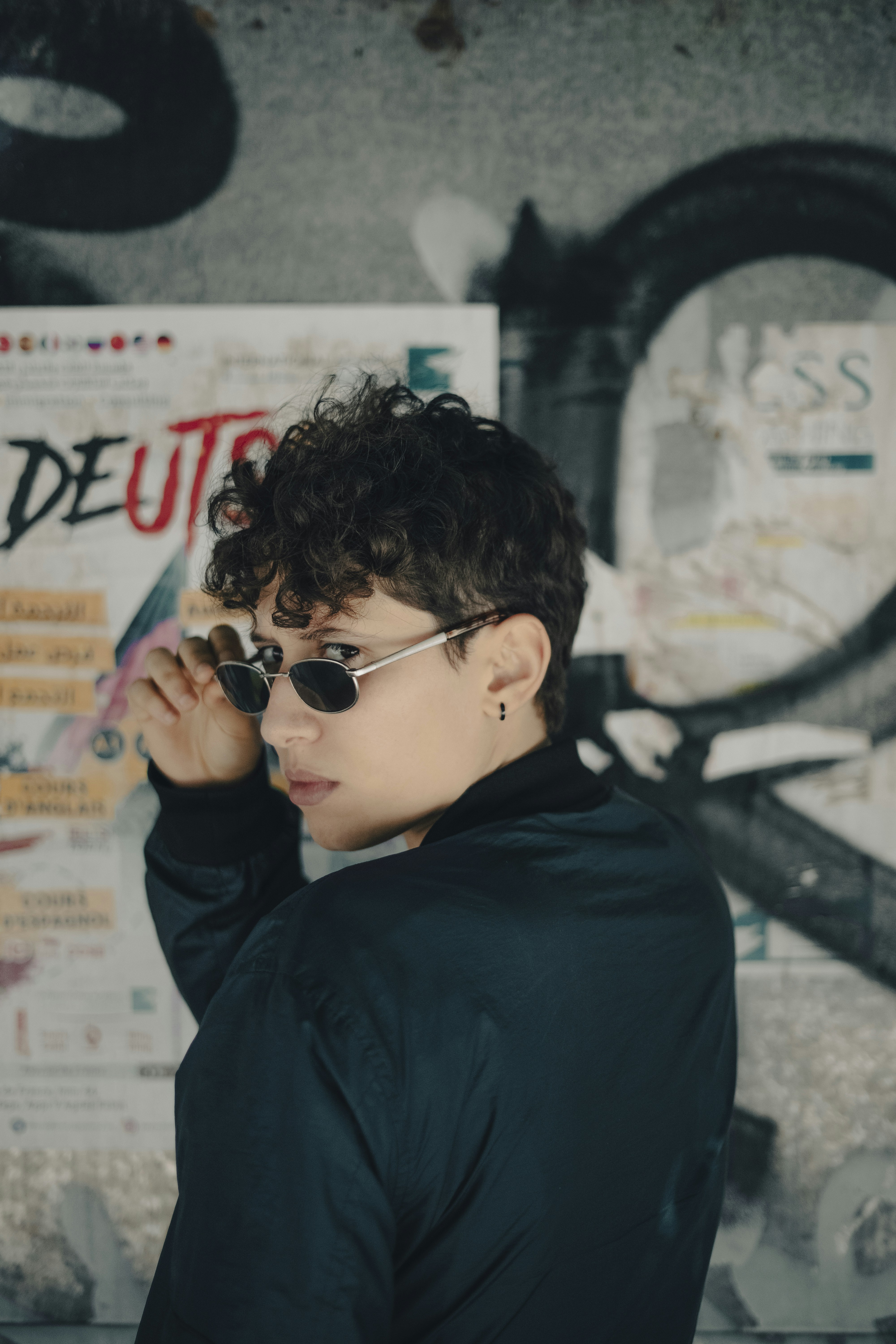 An abstract representation of online influence