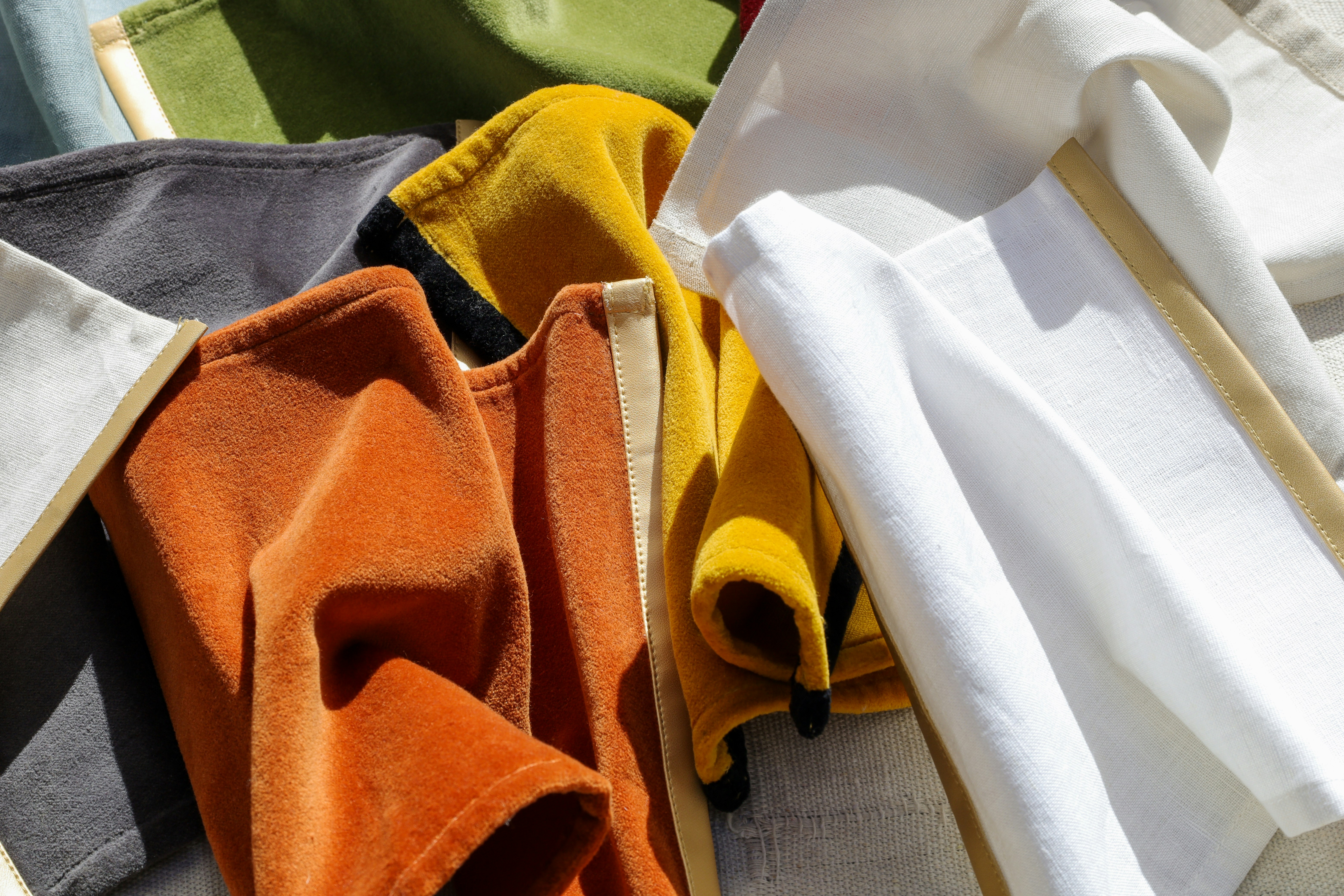 5 Mix-and-Match Tricks to Declutter Your Wardrobe Smarter