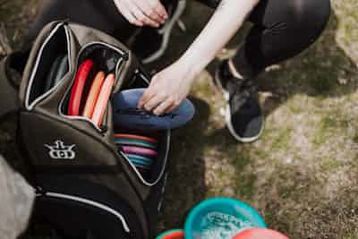 Golfdiscs: Hvilken frisbee skal jeg vælge til discgolf?
