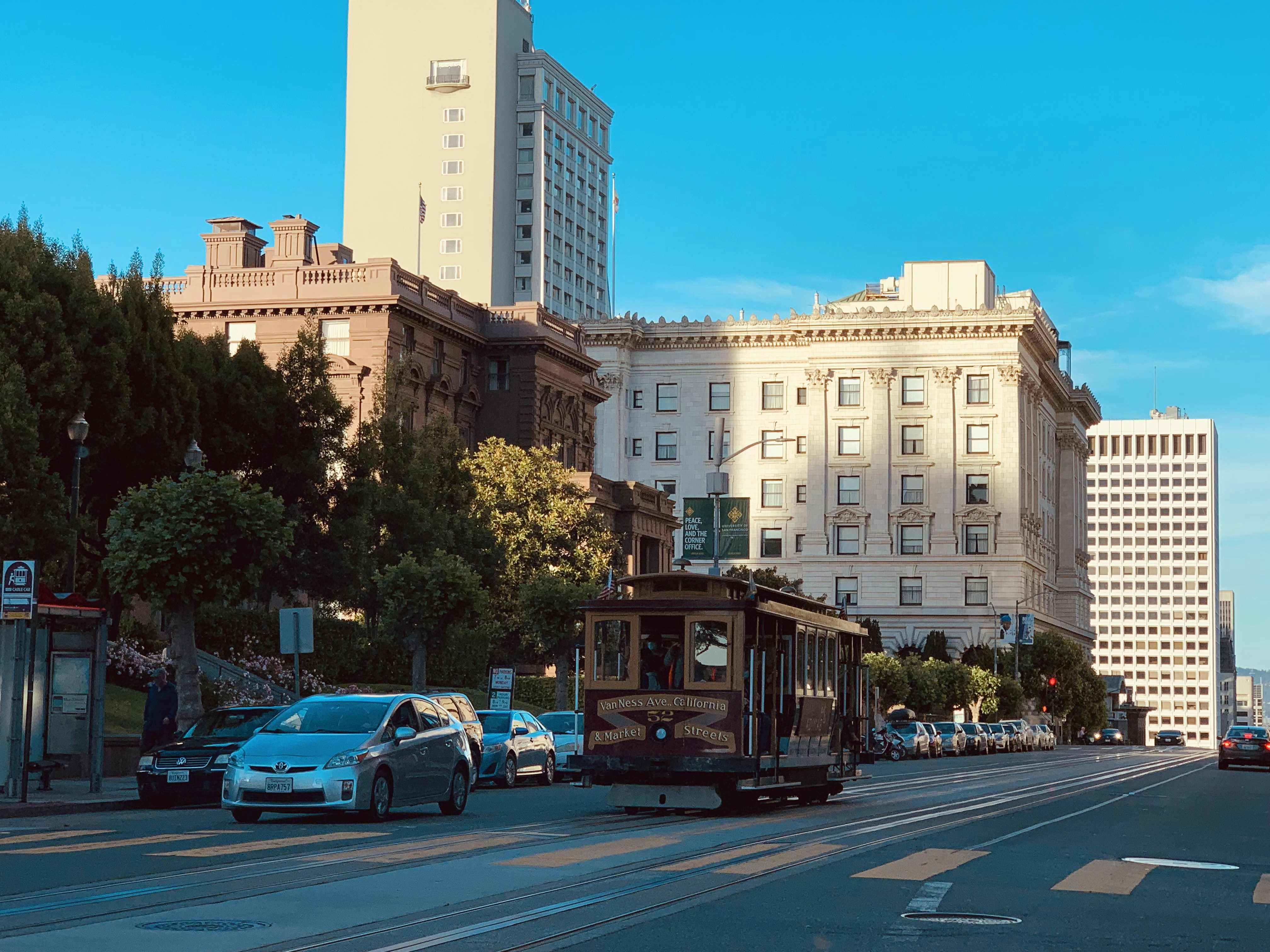 Your Guide to Buying a Nob Hill Condo in San Francisco