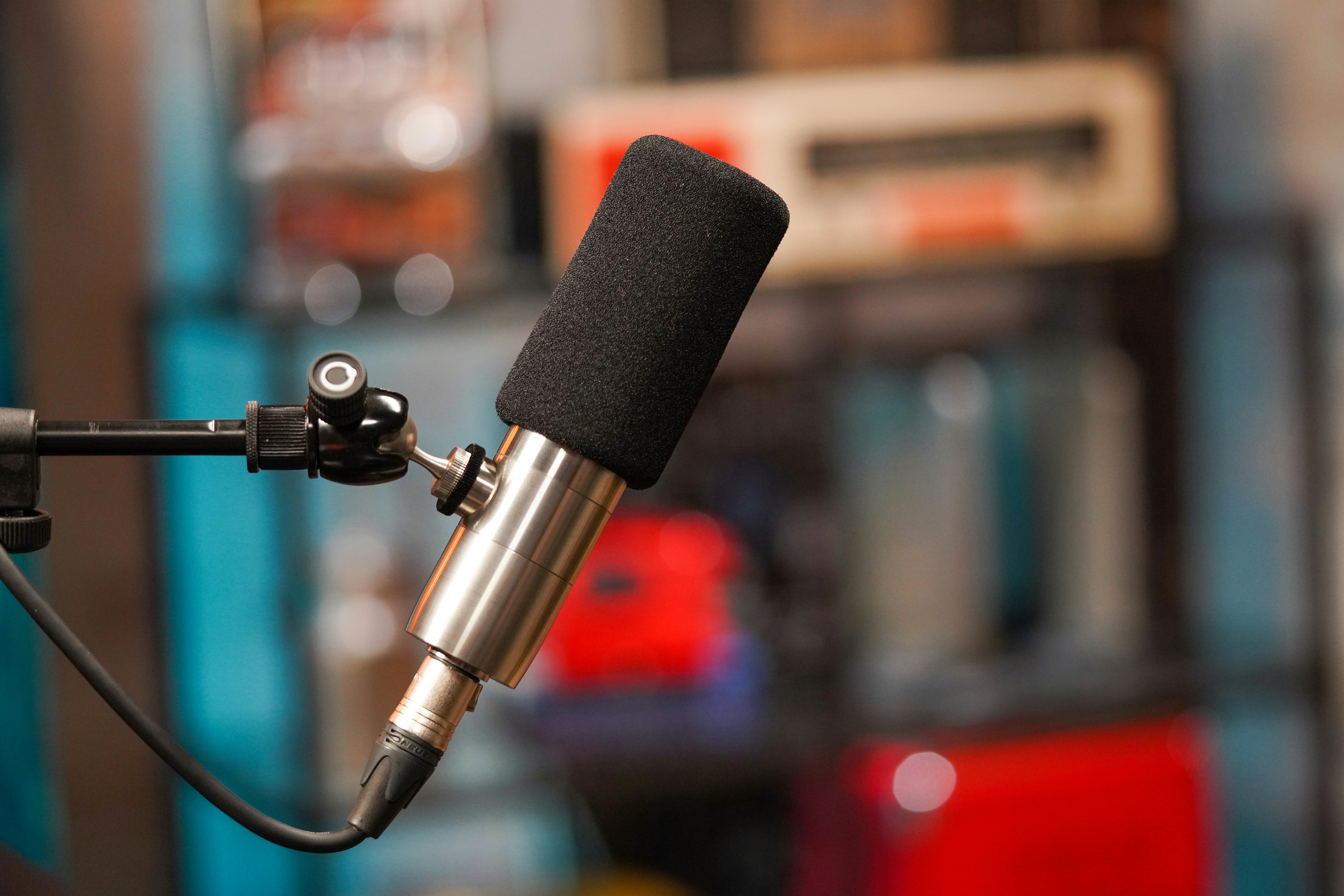 ETHOS - XLR BROADCASTING MICROPHONE
For On-Air Personalities, Podcasting Studios, Announcers, Competitive Gamers.