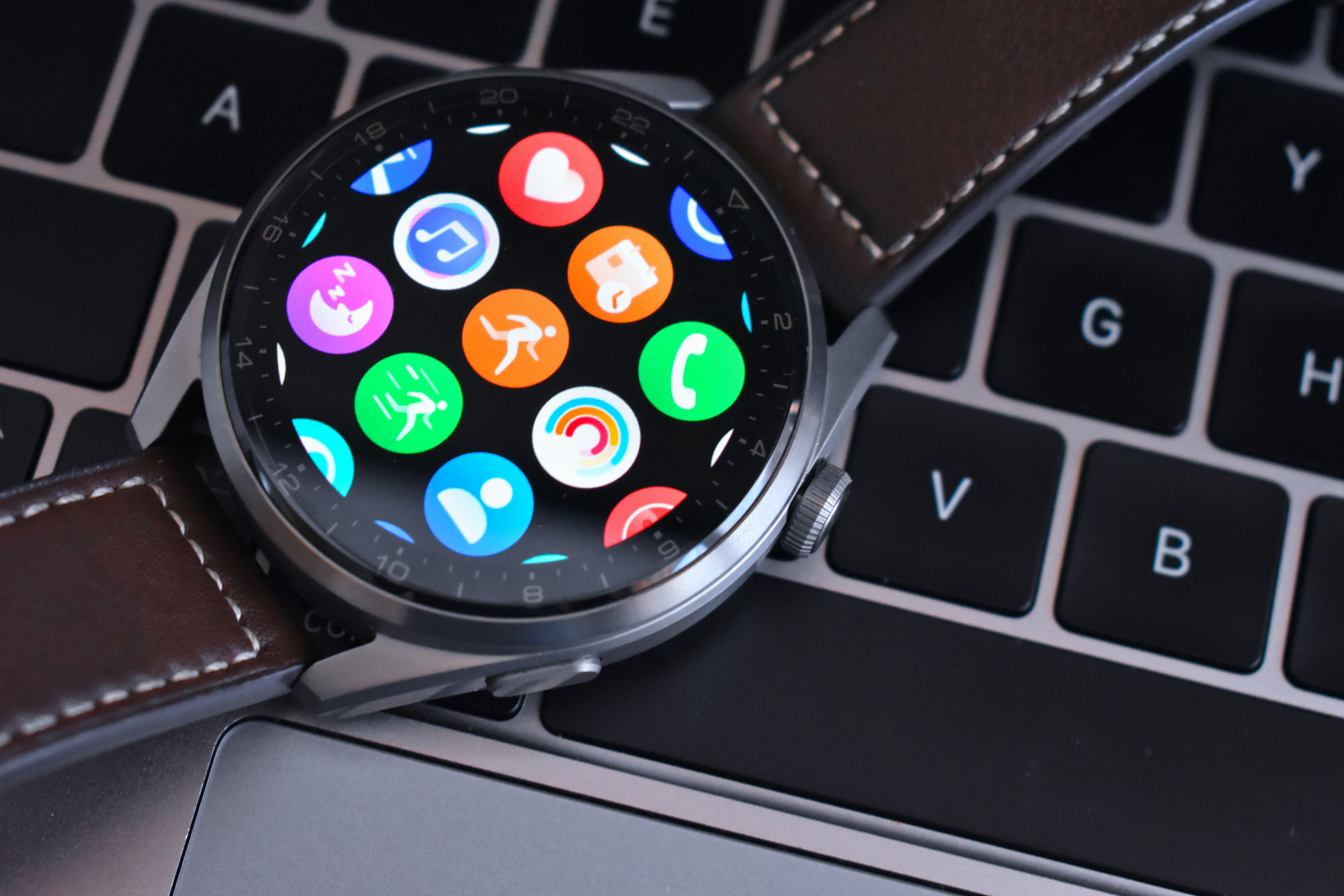How to Receive and Send Text Messages on a Samsung Galaxy Watch