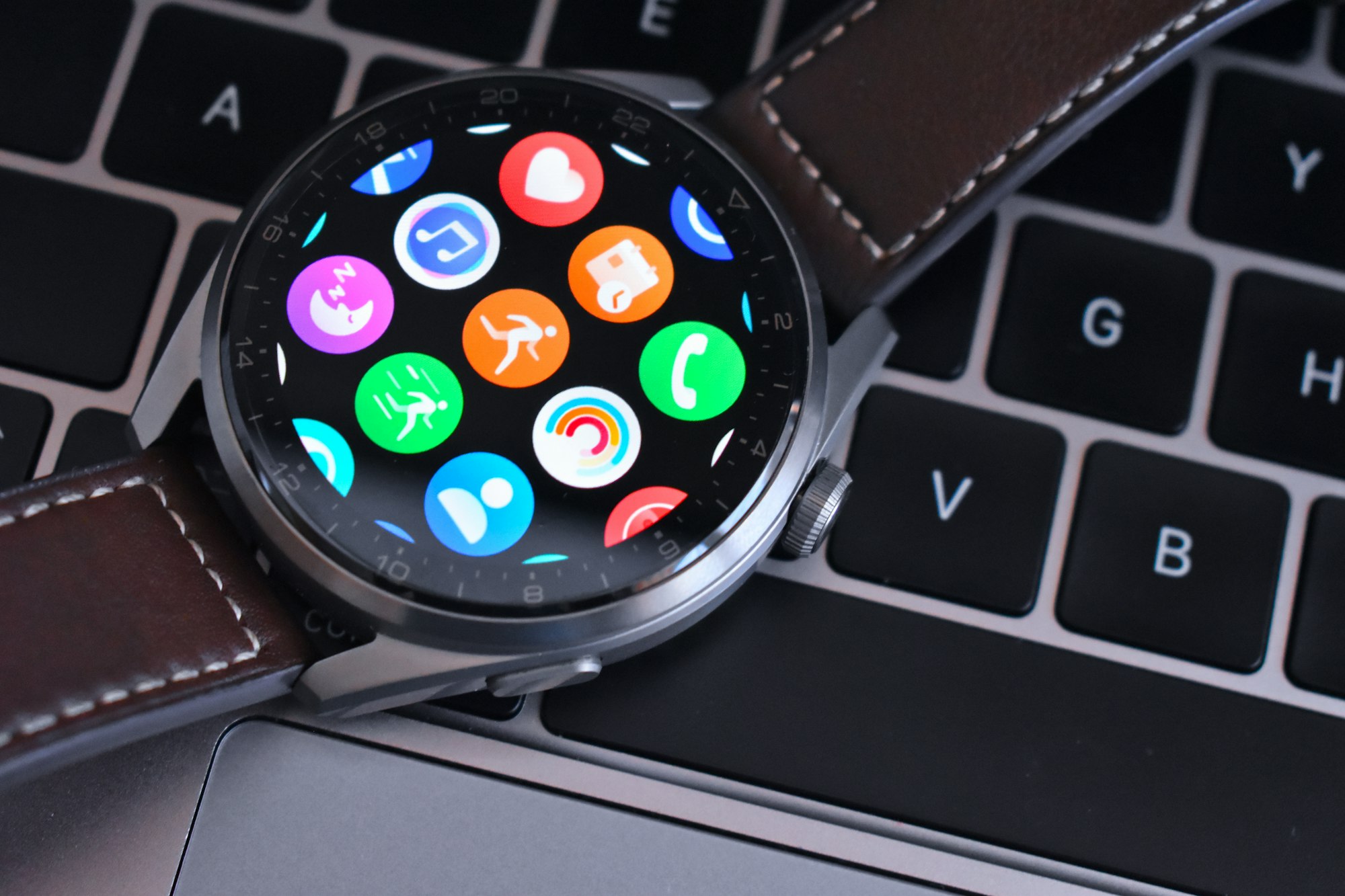How to Receive and Send Text Messages on a Samsung Galaxy Watch