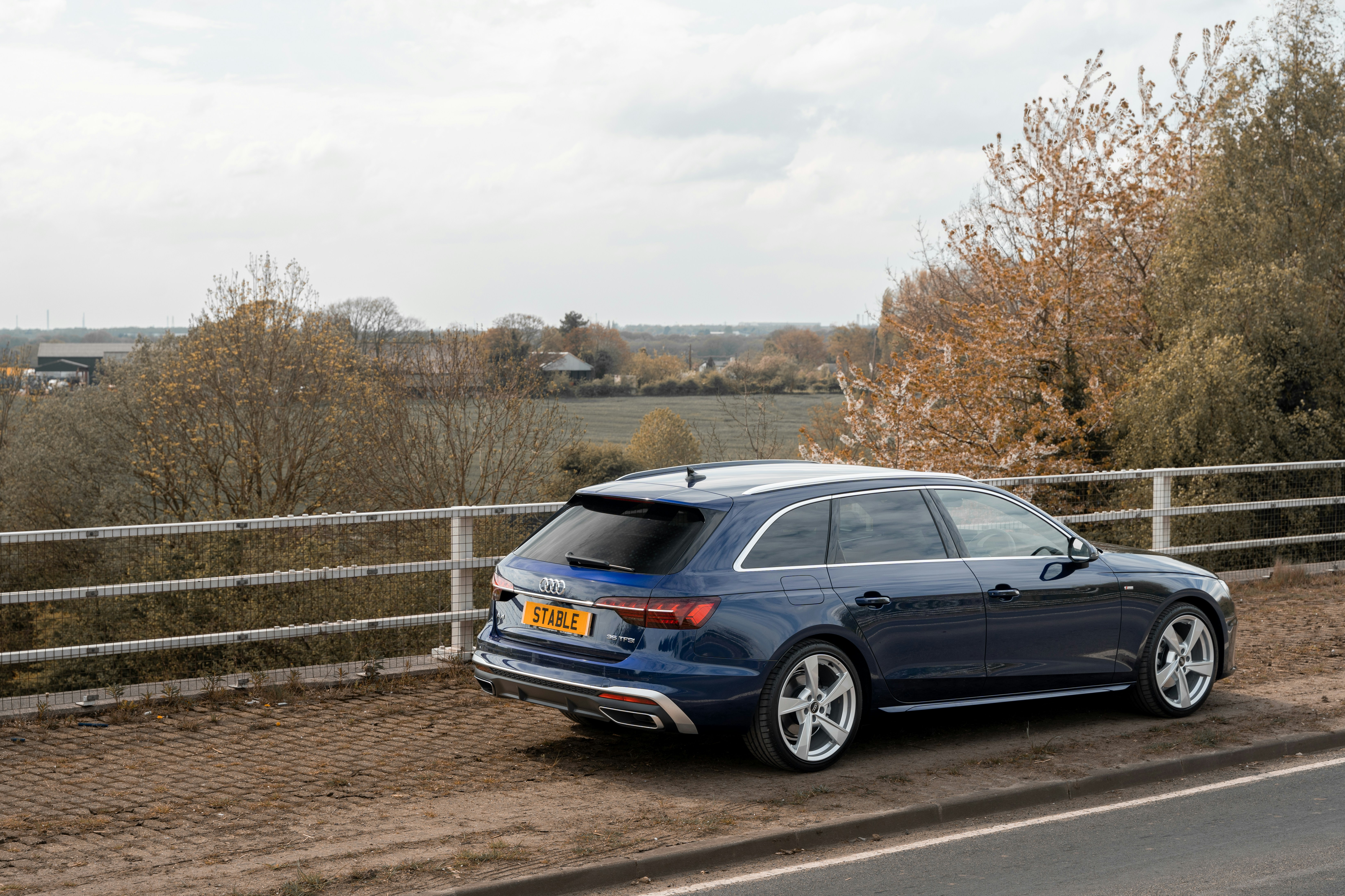 Photo by stablevehiclecontracts