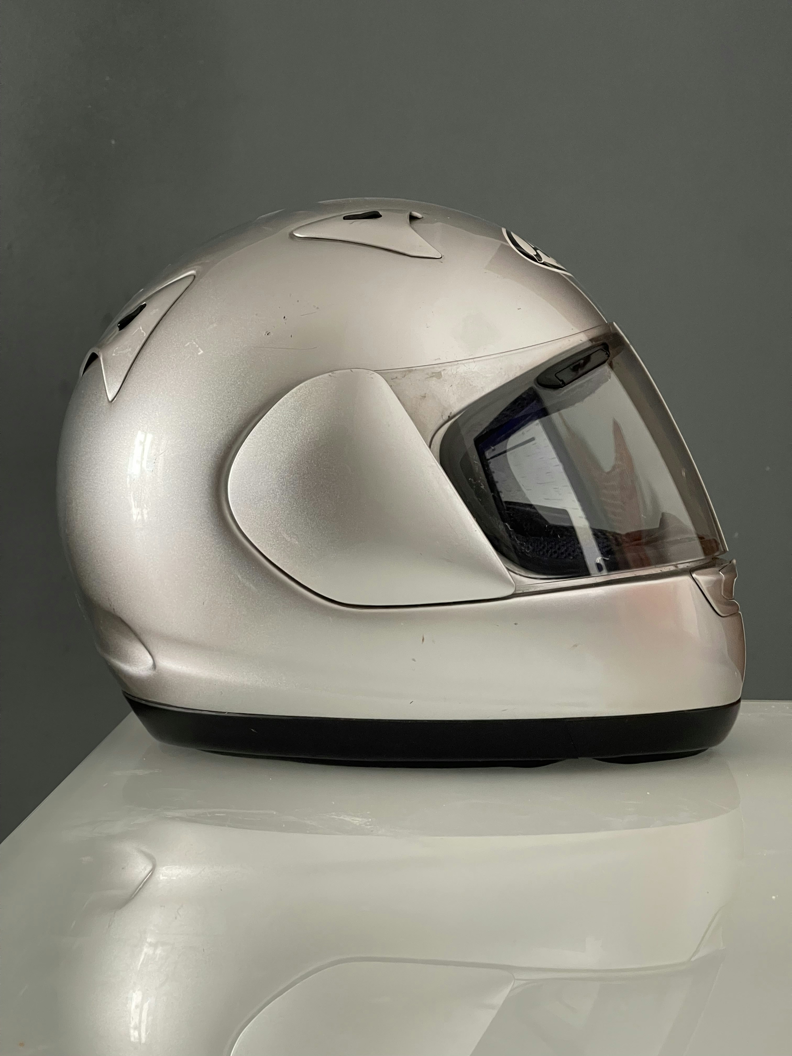 8 Motorcycle Helmet Interior Features That Improve Fit