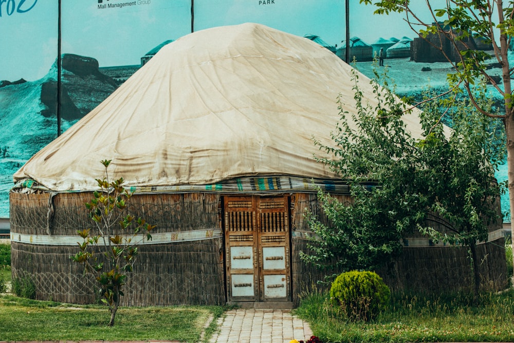 a building with a large dome