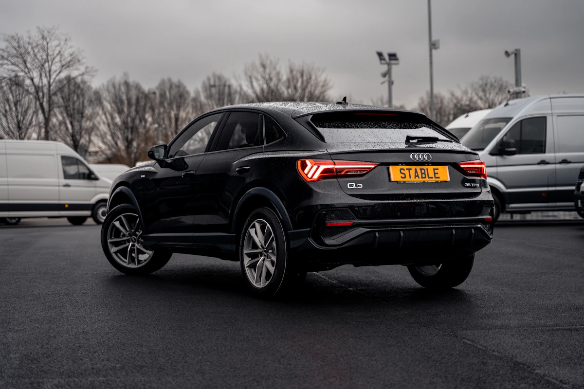 Audi Q3 2019 чорний — продаж авто в Харкові Buy Cars