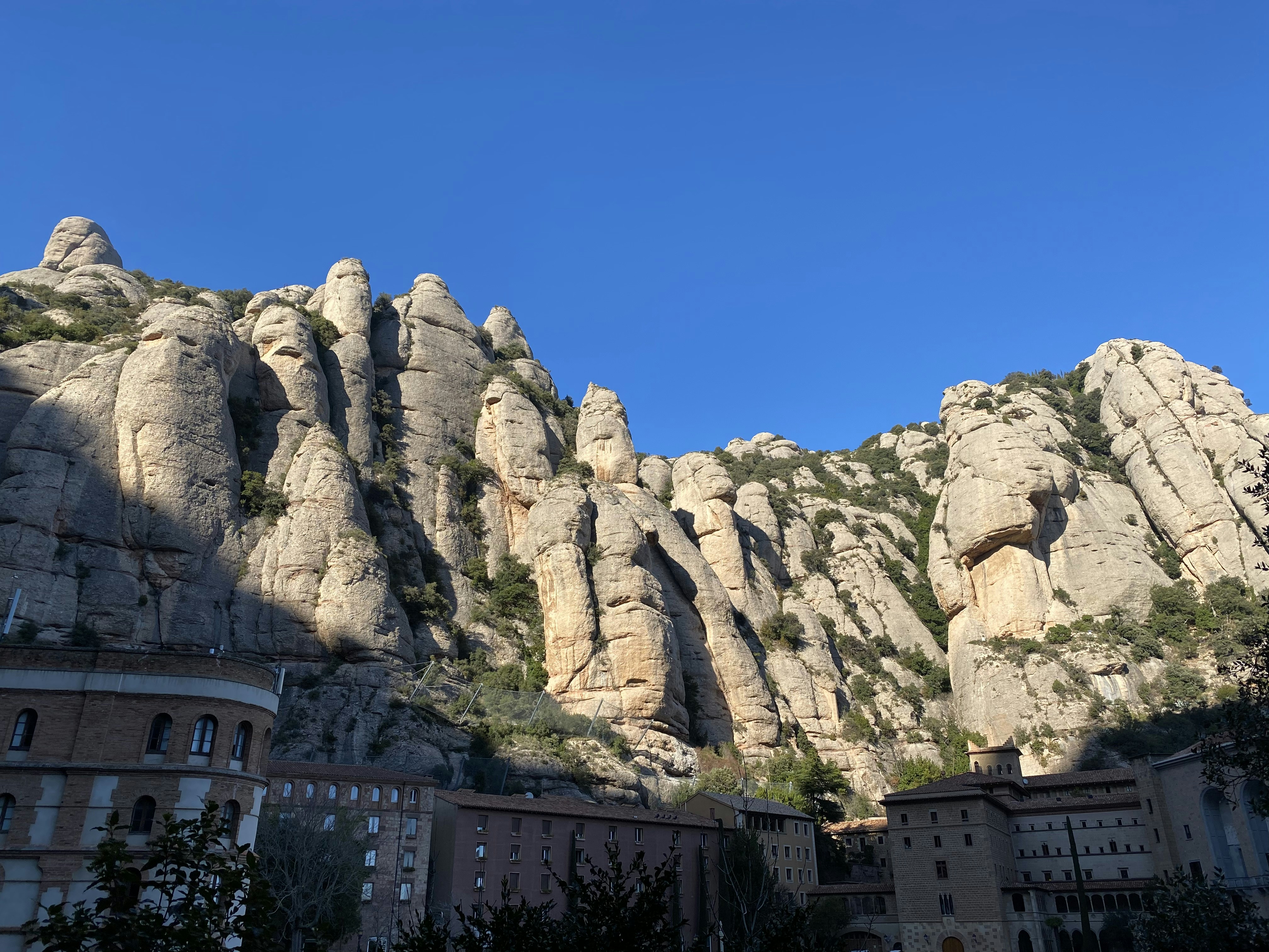 Stay online in the Montserrat with a prepaid eSIM from eSIMlii. Instant activation, no roaming charges, and reliable coverage.