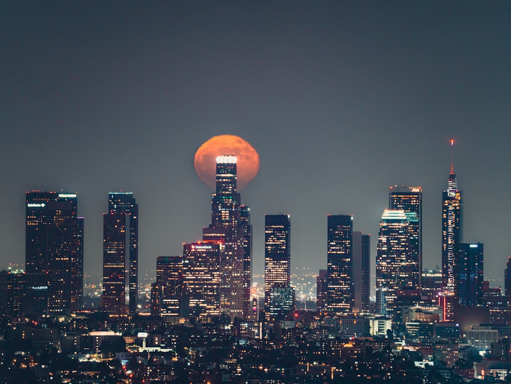 a city skyline at night