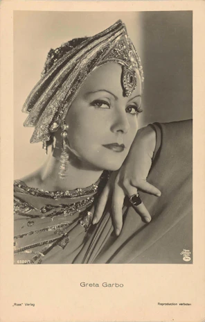 Portrait of Giovana Stephenson Haruvi in a chic Palm Beach setting, radiating elegance and confidence.