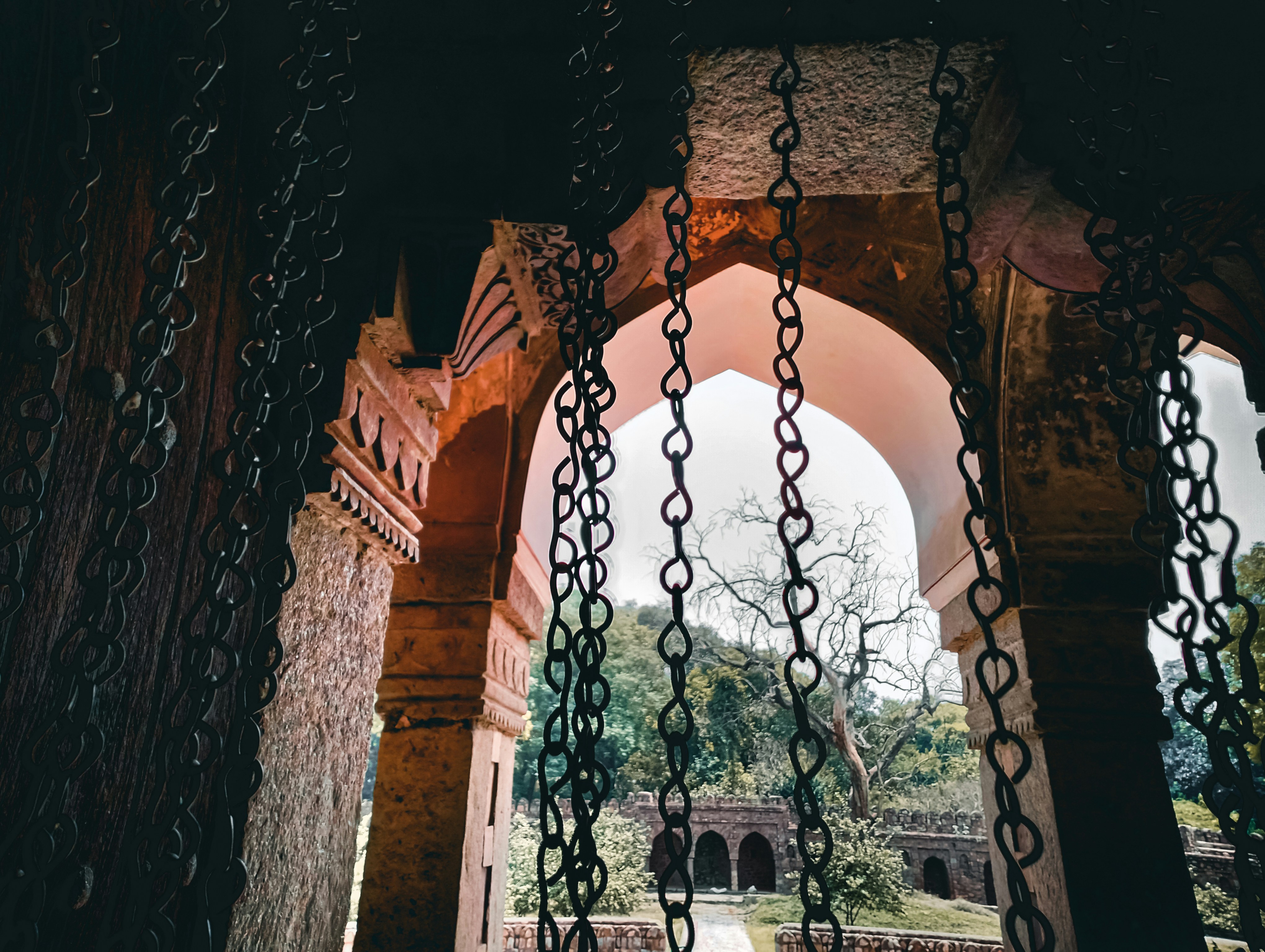 una cerca de alambre