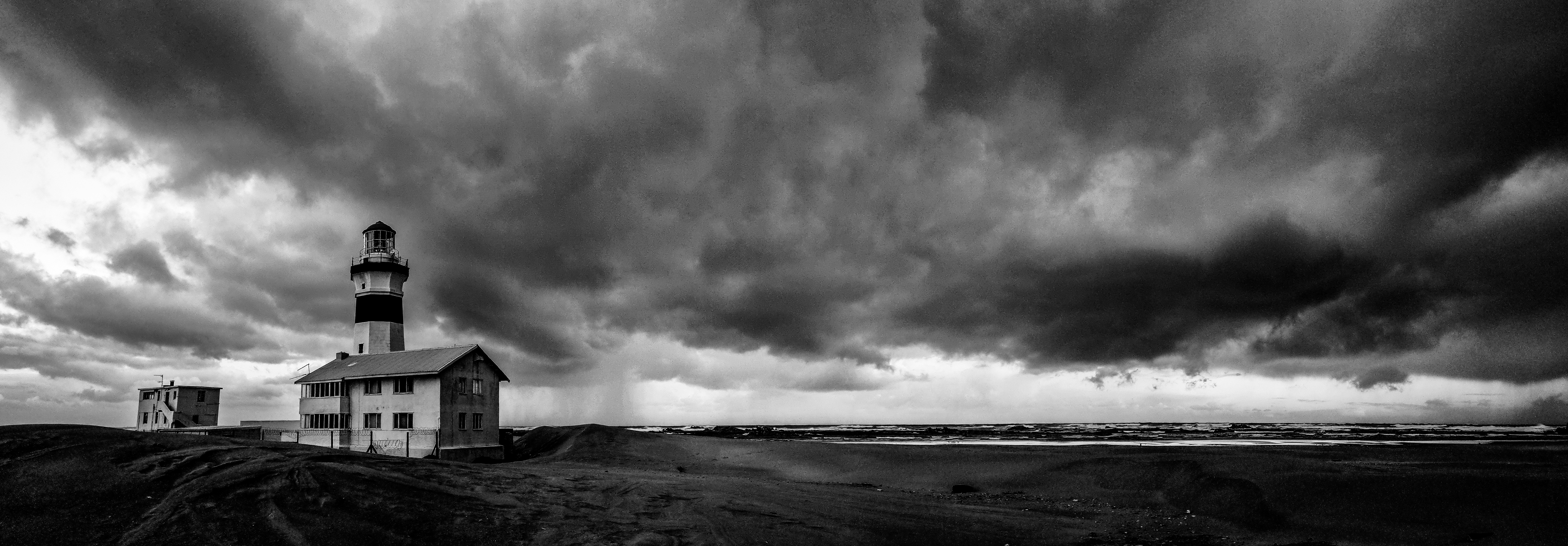 Photo by gregfullard