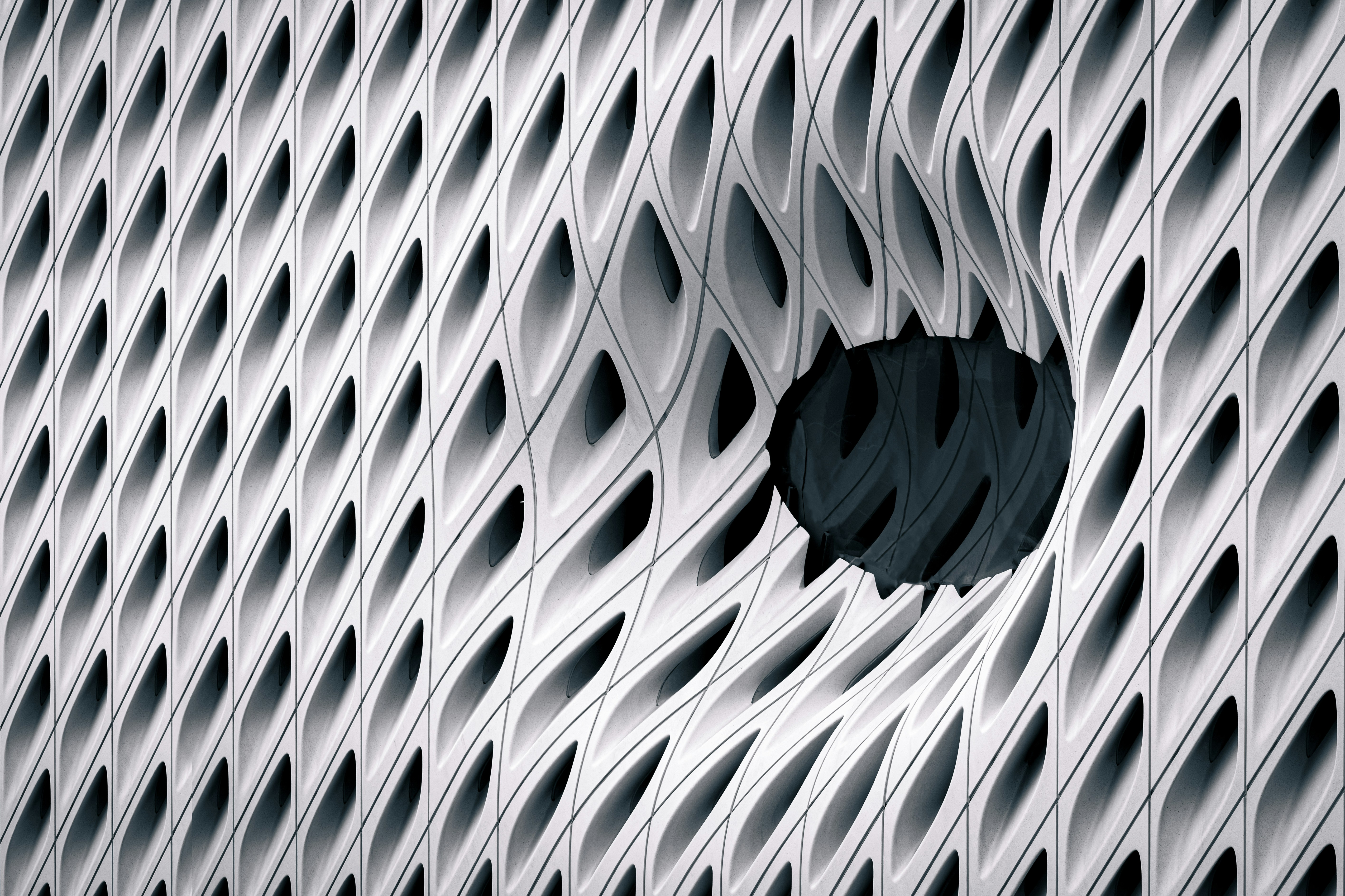 🦄 8.15.2025 - IDEs vs C-suites, AI Agents stress orgs, Intelligent Wallets, Unicorns, Web3 UX