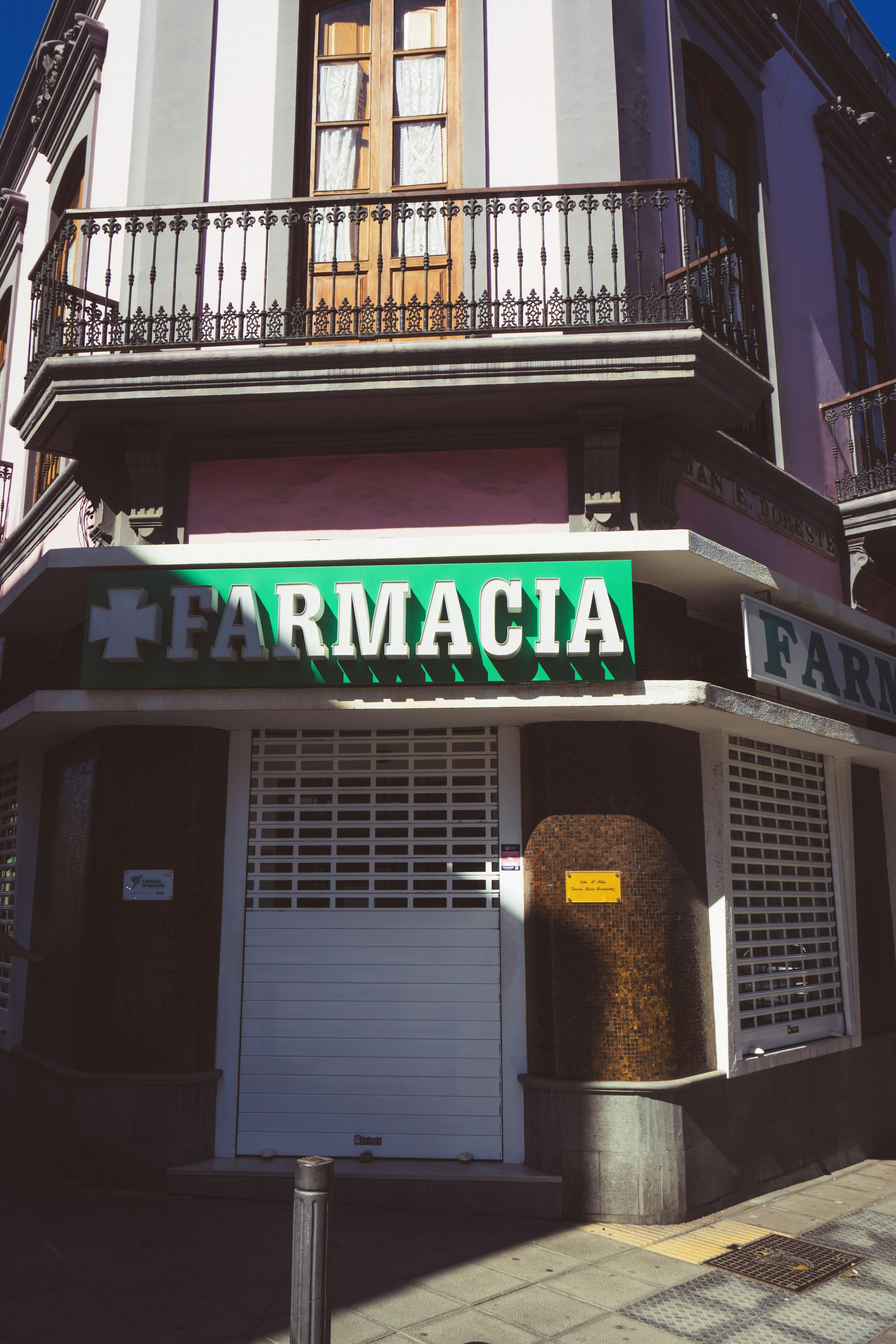 Farmácias de Bairro x E-commerce: Como Conquistar o Cliente Local?