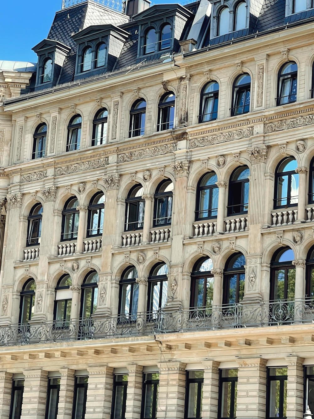 a building with many windows