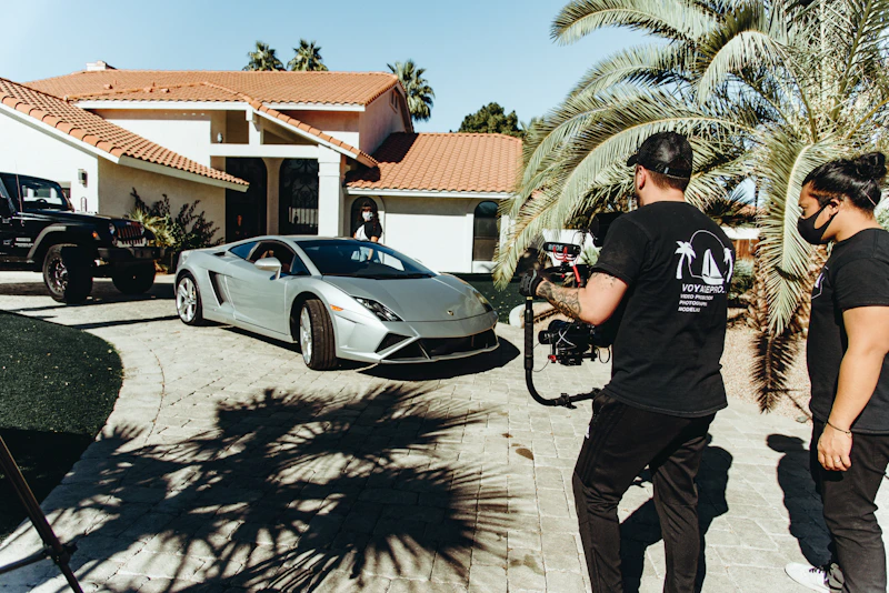 persona con cámara profesional