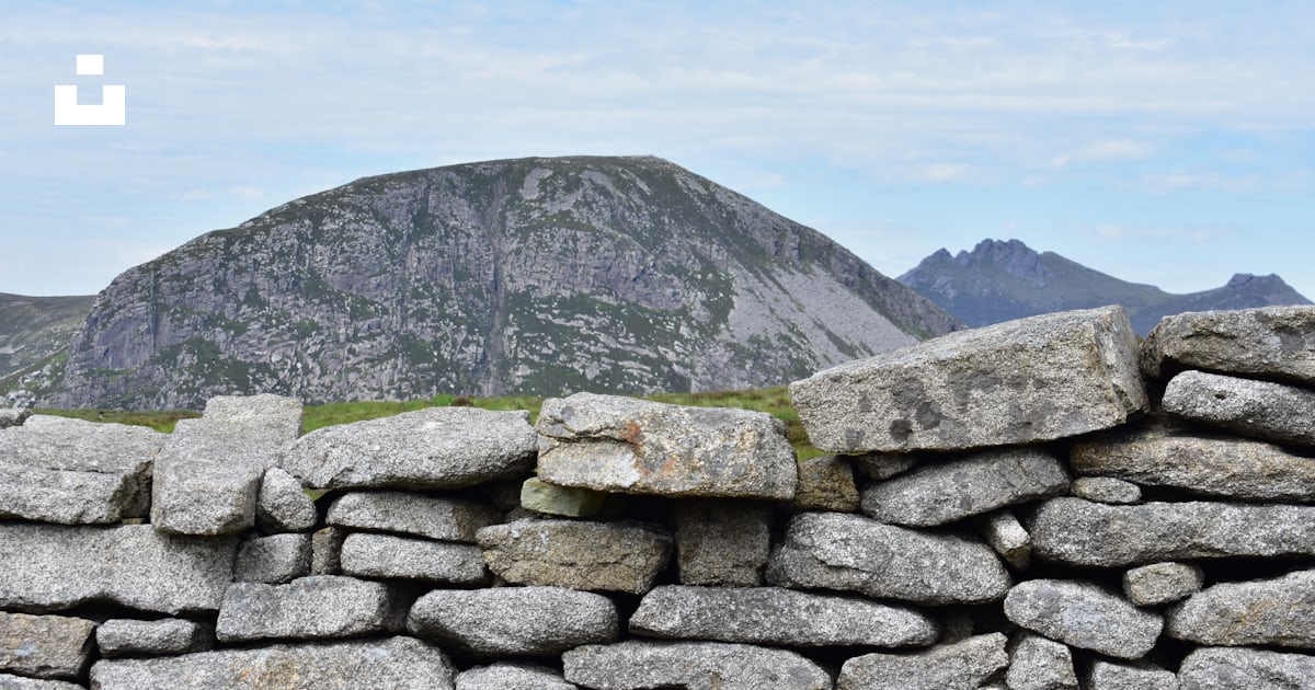 A large rock wall photo – Free Mourne mountains Image on Unsplash