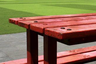 Close-up of a sturdy HDPE table with a smooth surface, perfect for outdoor use.