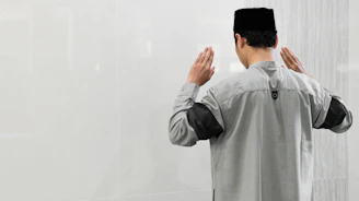 The Adhan shouted five times a day: a blessing or noise pollution?