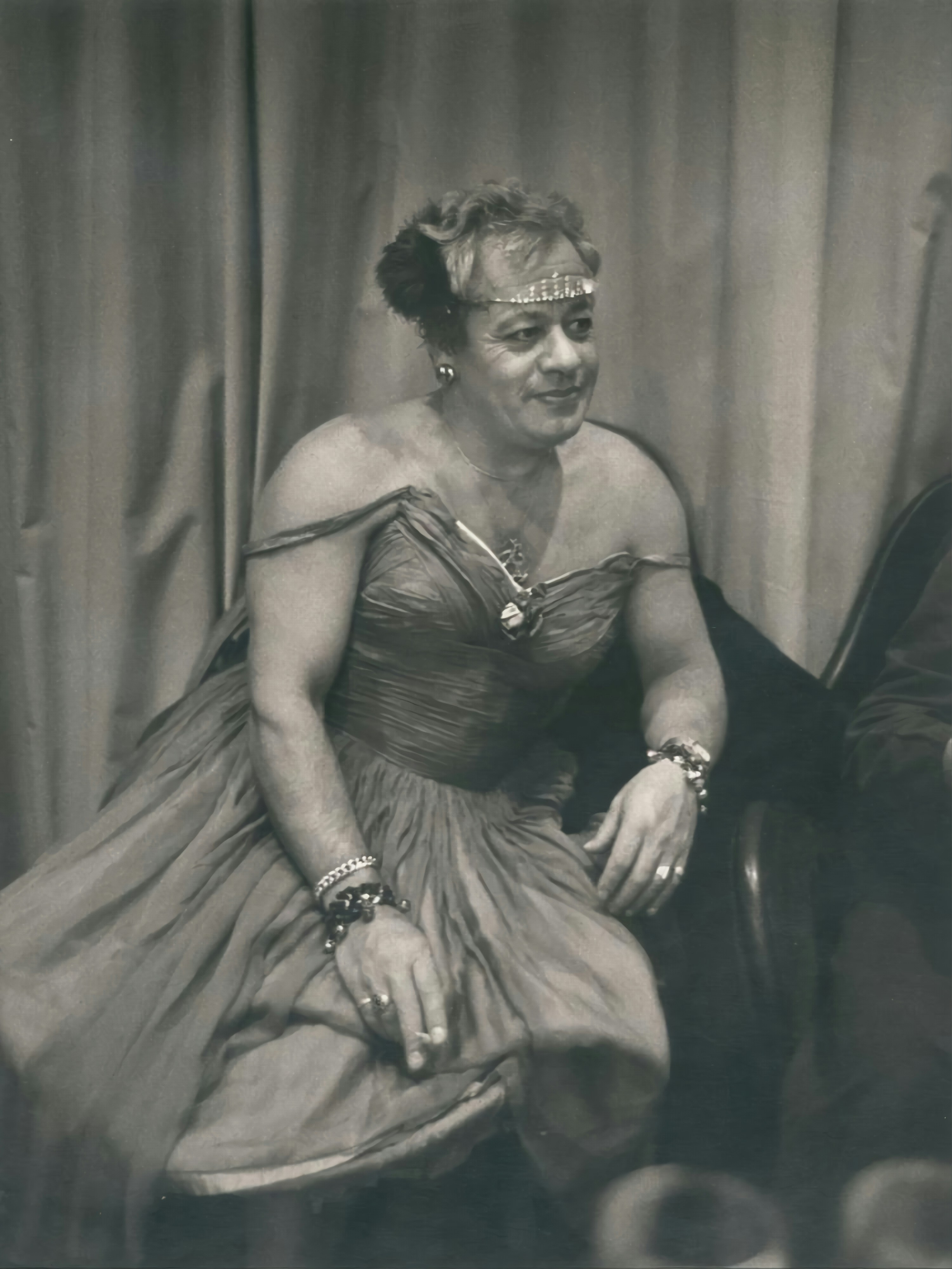 A woman in a dress photo – Free Grey Image on Unsplash
